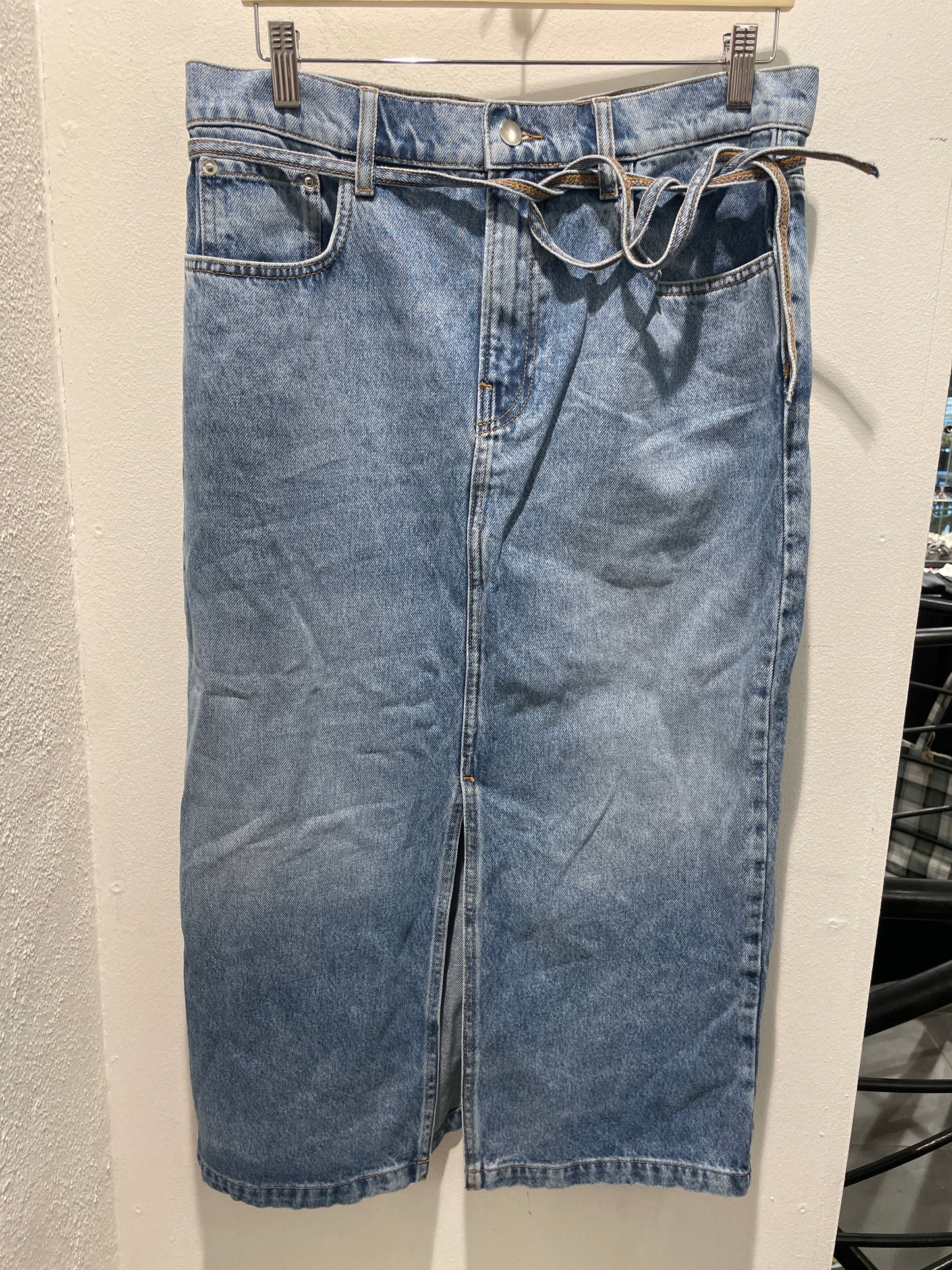 DAY — Denim Midi Skirt with Front Slit and Tie Belt - Size EU 38