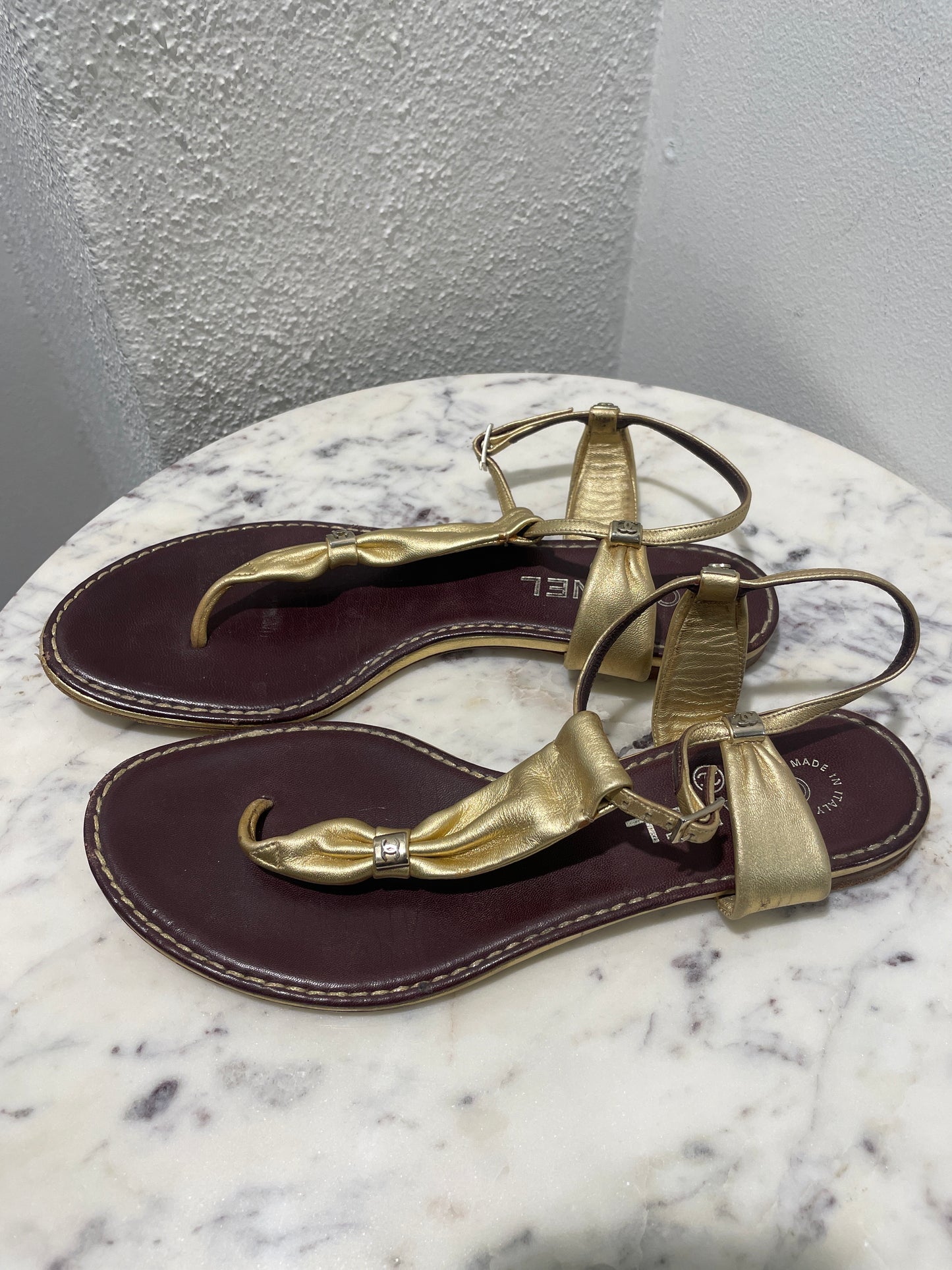 Chanel Metallic Gold Leather CC Sandals – 38