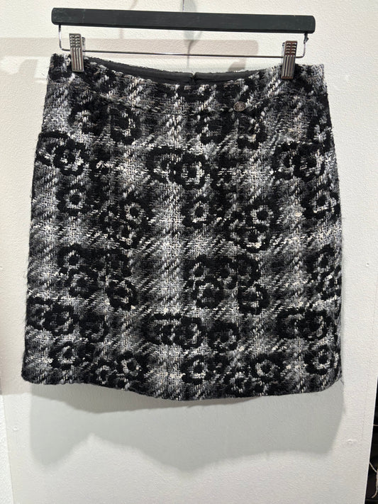 Chanel Skirt – Wool Blend in Grey with Camelias – EU 38