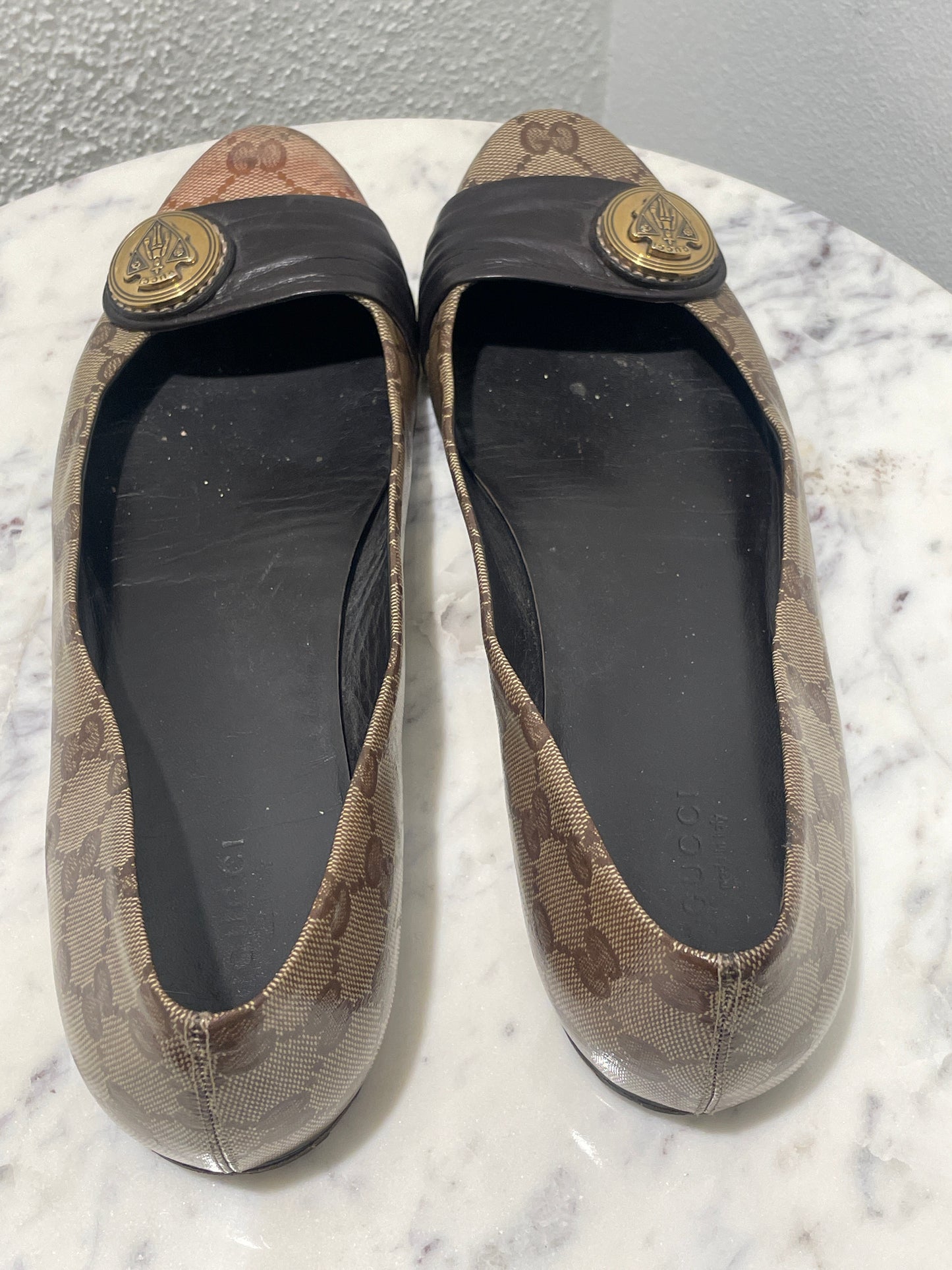 Gucci GG Supreme Canvas Ballet Flats With Crest Detail - 39,5