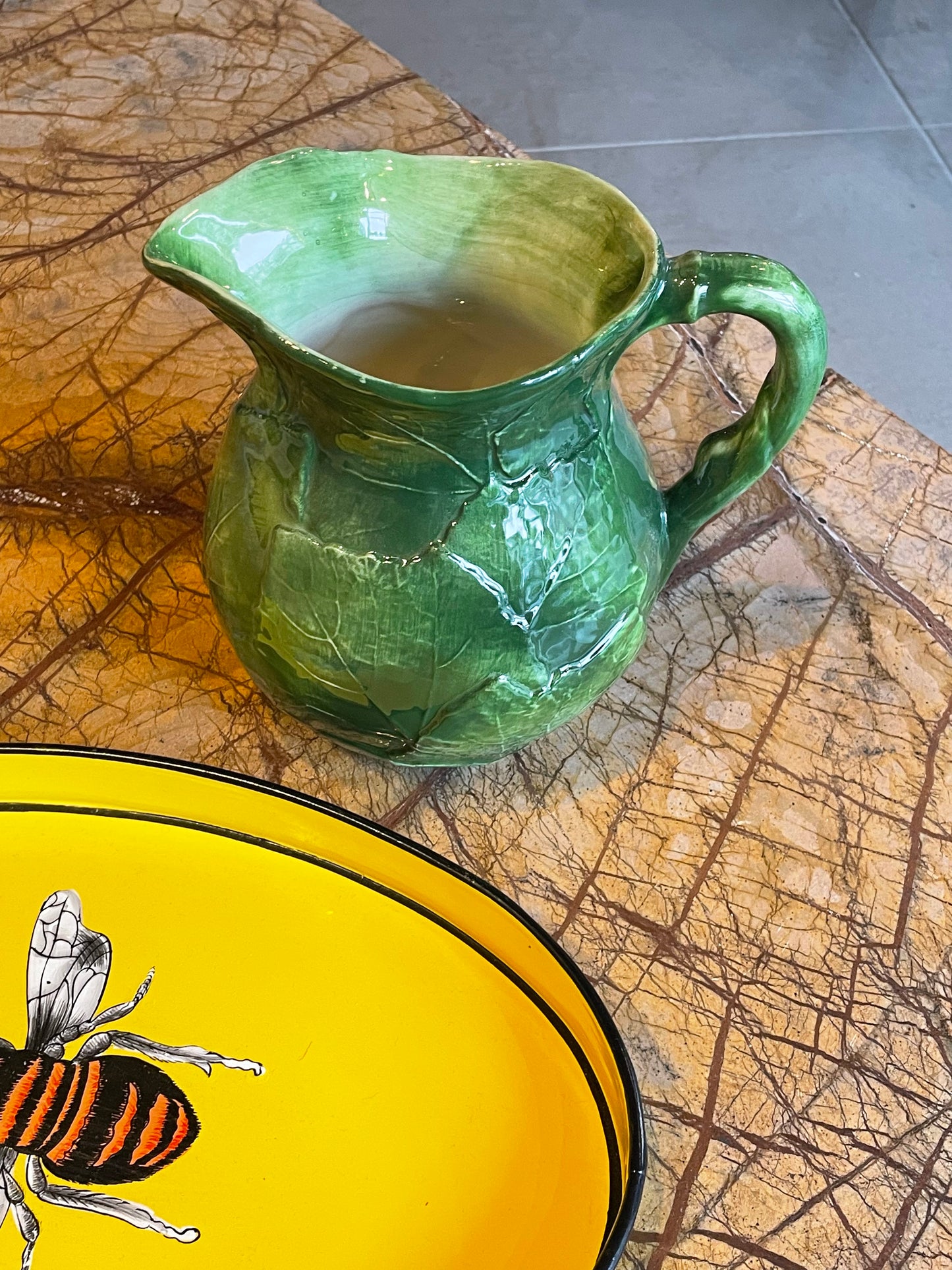 Kande af vinblade- Italiensk porcelæn