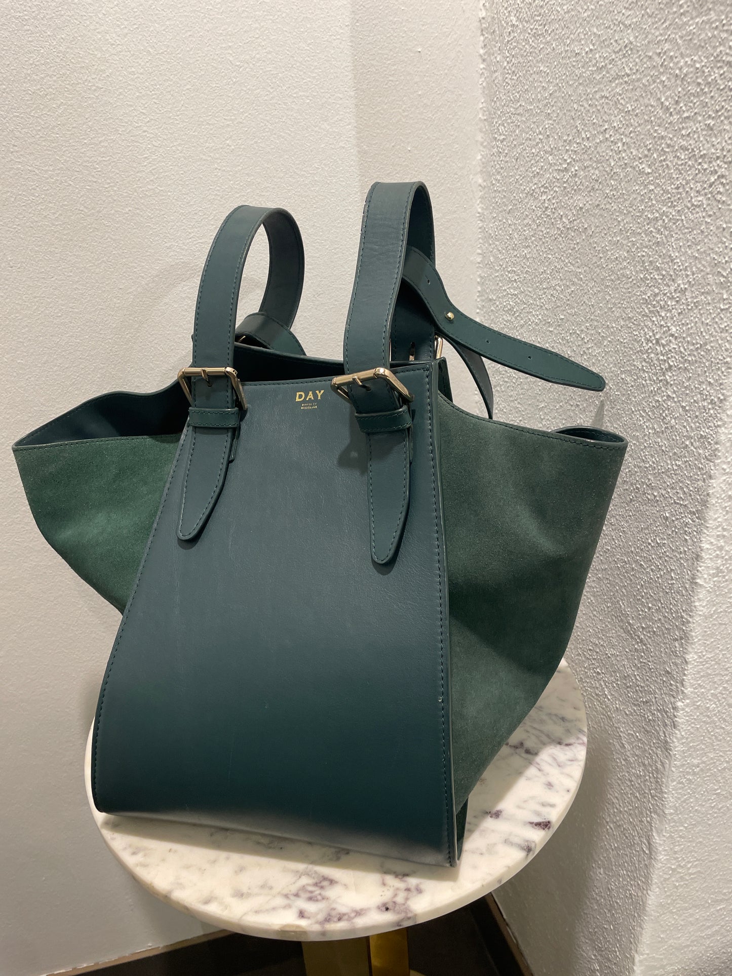 DAY Suede Winged Tote Bag. - 32/40 x 25 x 25 cm Tote - Deep Green