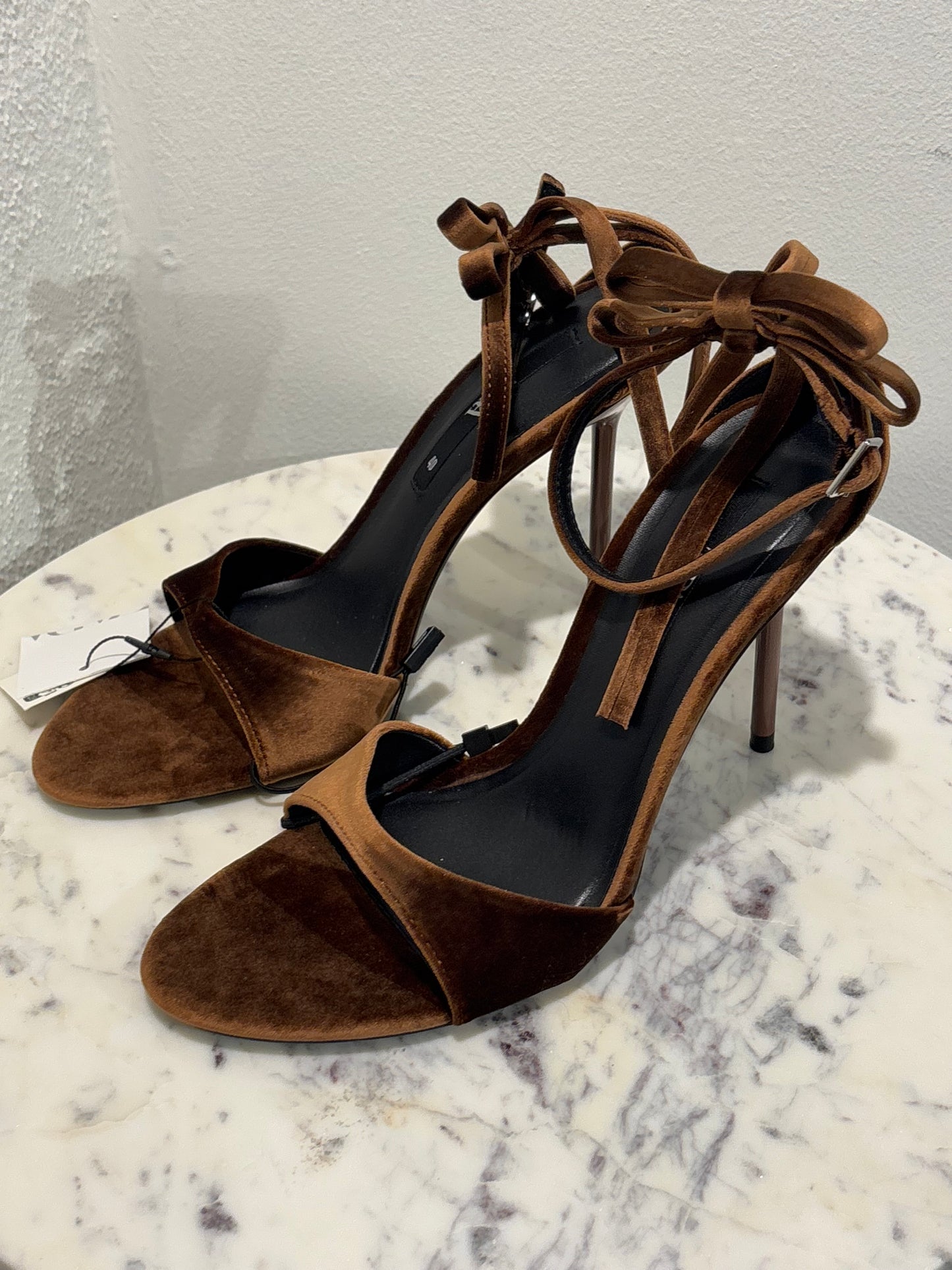 Zara - Heels - Brown Velvet - Medinas Wardrobe - 40