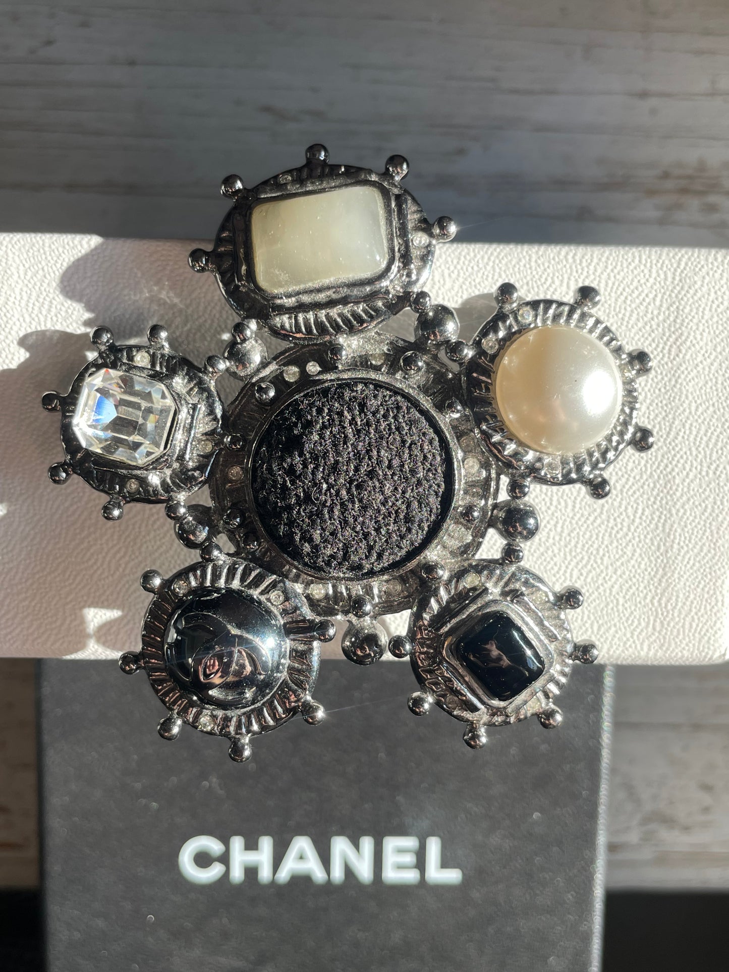 8 x 8 cm Broche - Chanel
