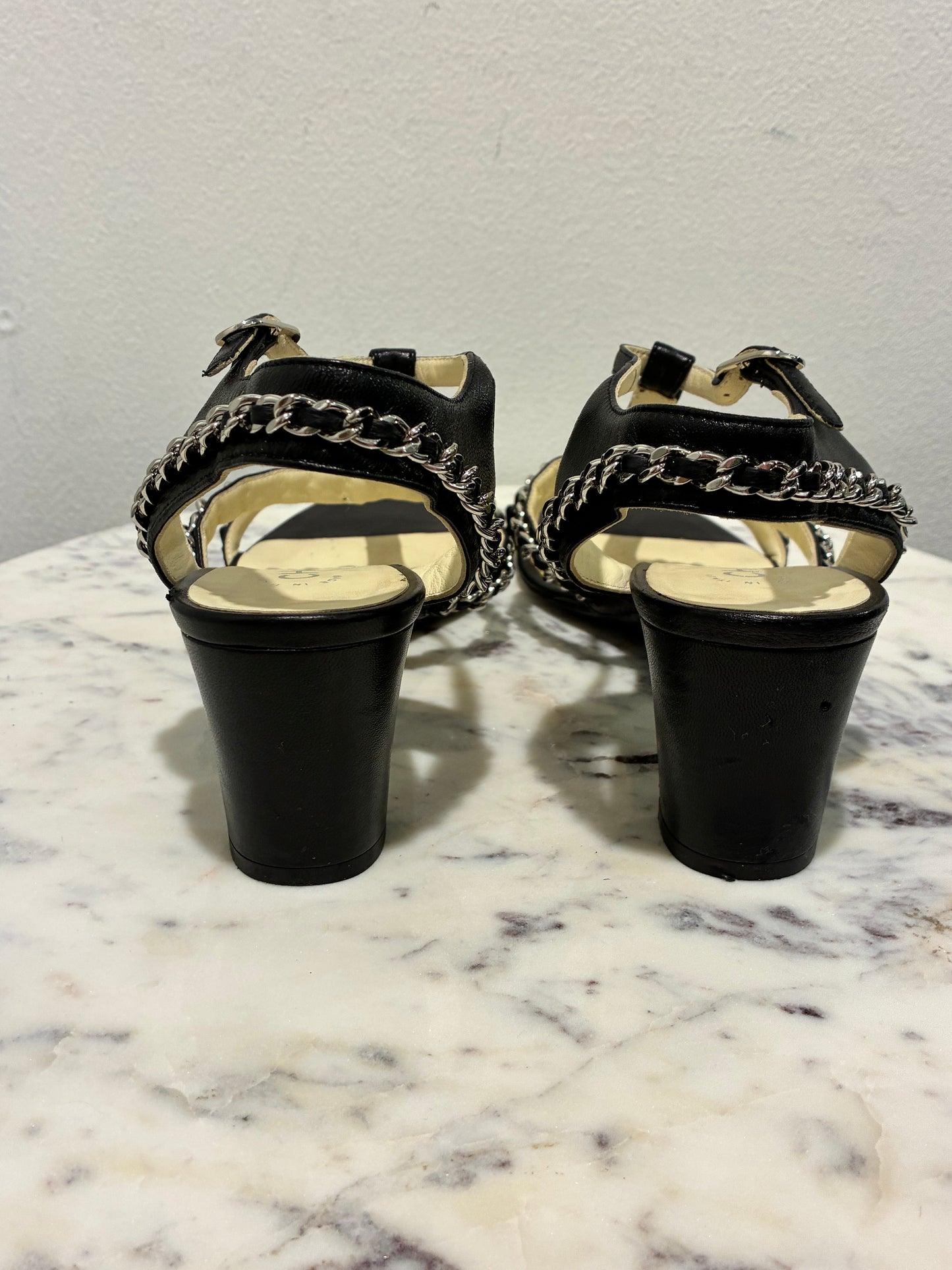 Chanel CC Chain Sandals - Leather & Silver Logos - 39,5