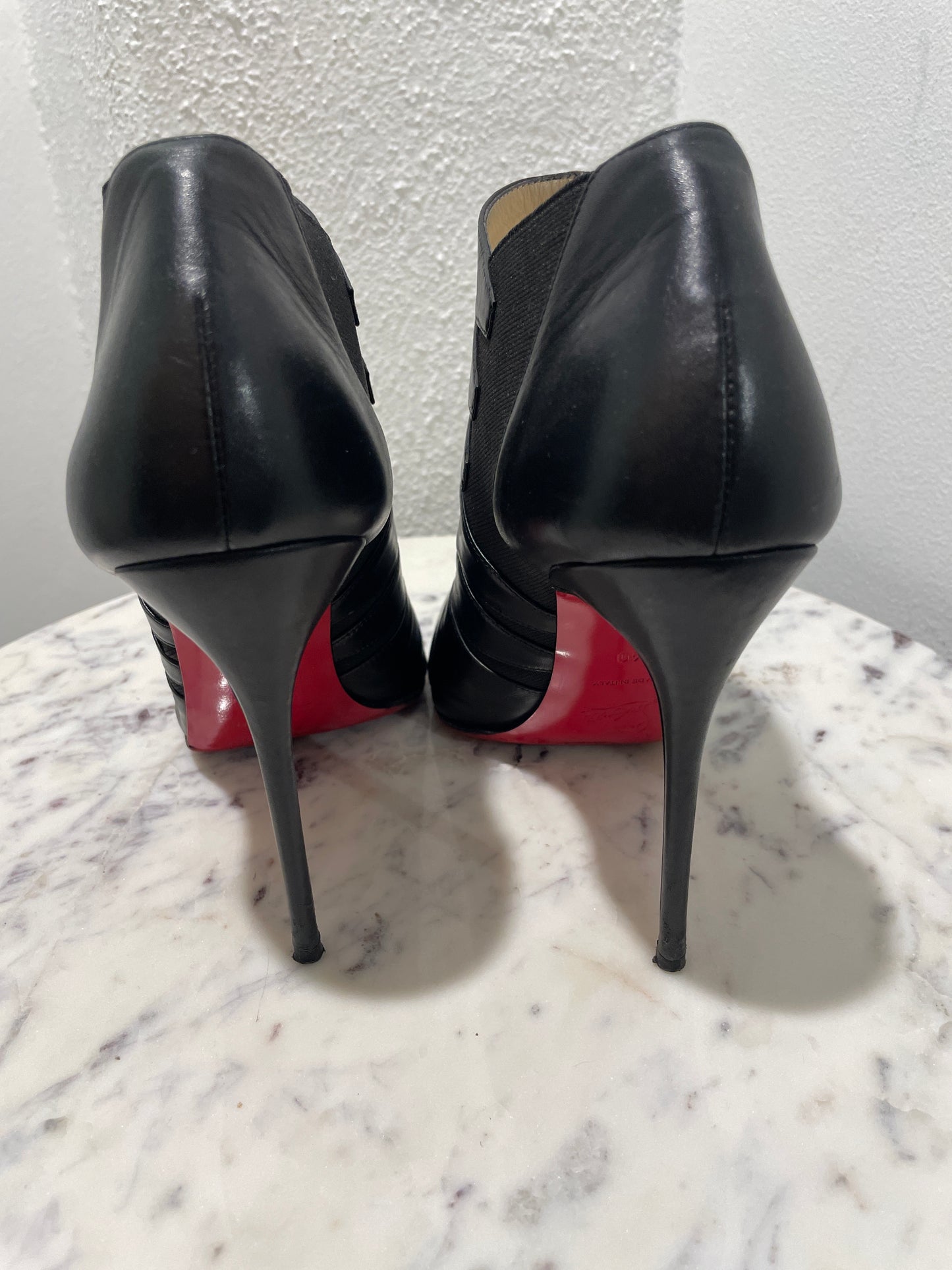 Christian Louboutin Vintage Lina 100 Leather Ankle Boots - 40