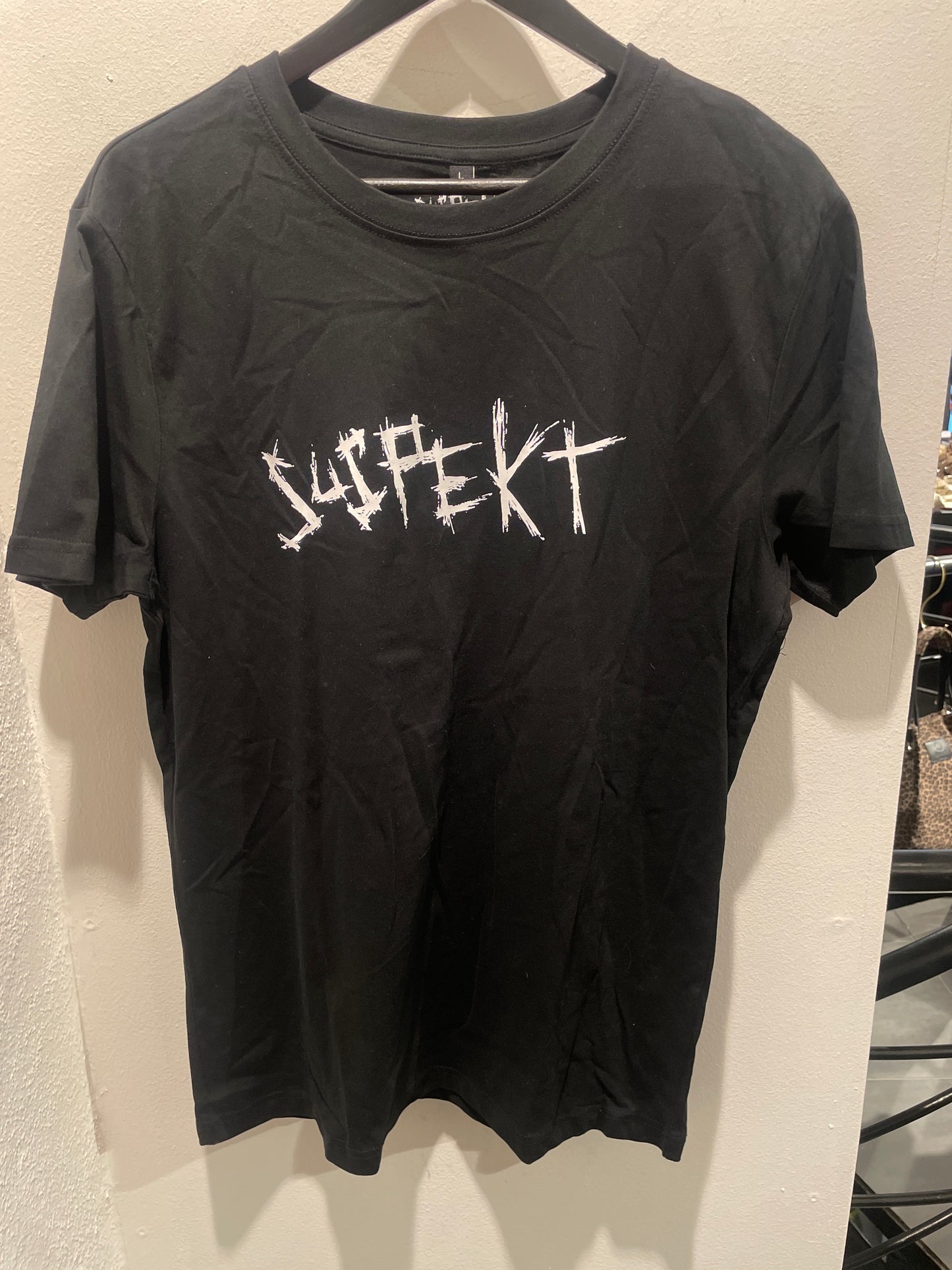 SUSPEKT - T-shirt - Medinas Wardrobe - L