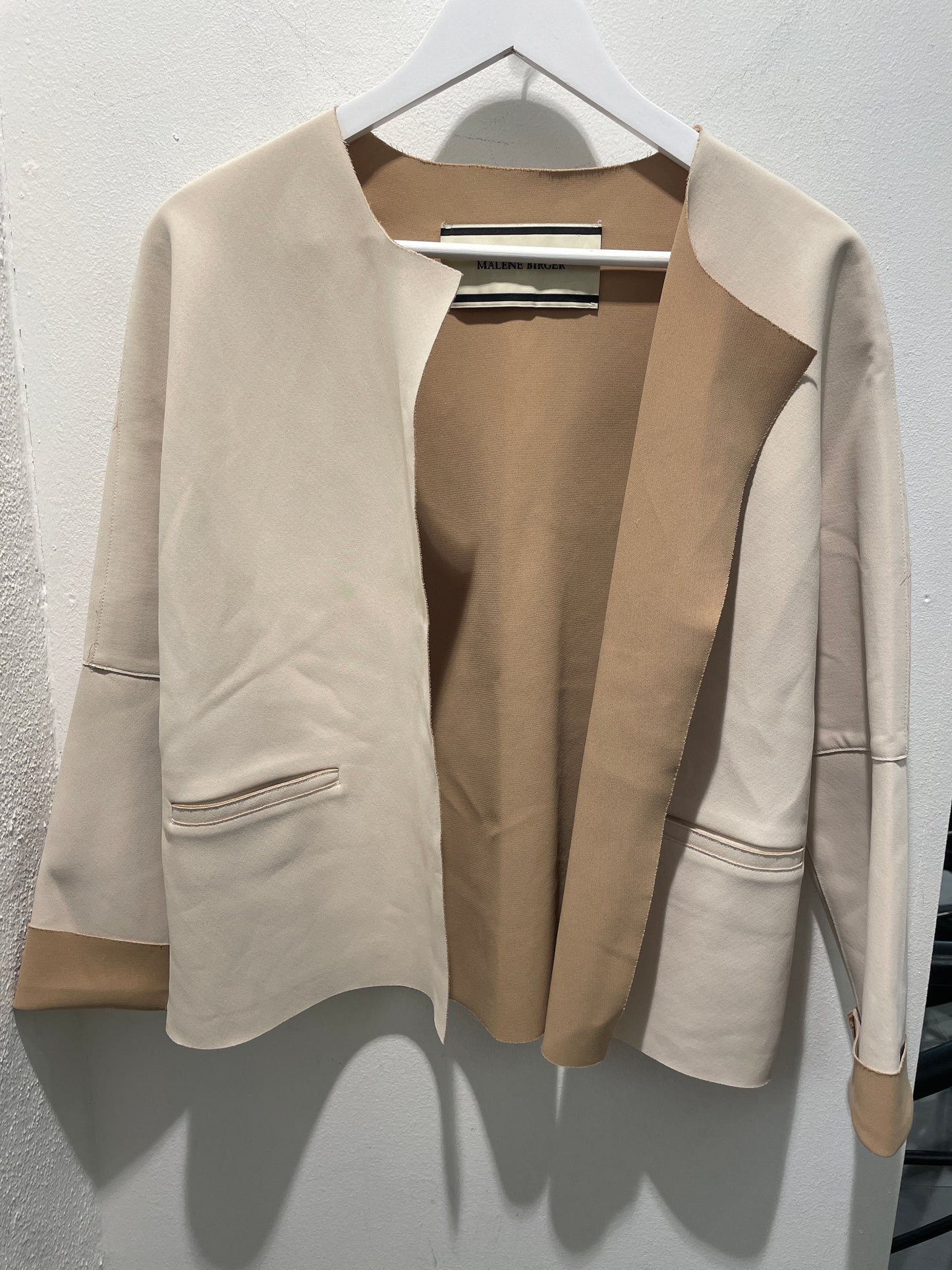 By Malene Birger Collarless Open-Front Knit Jacket – Oatmeal / Camel – Size EU38