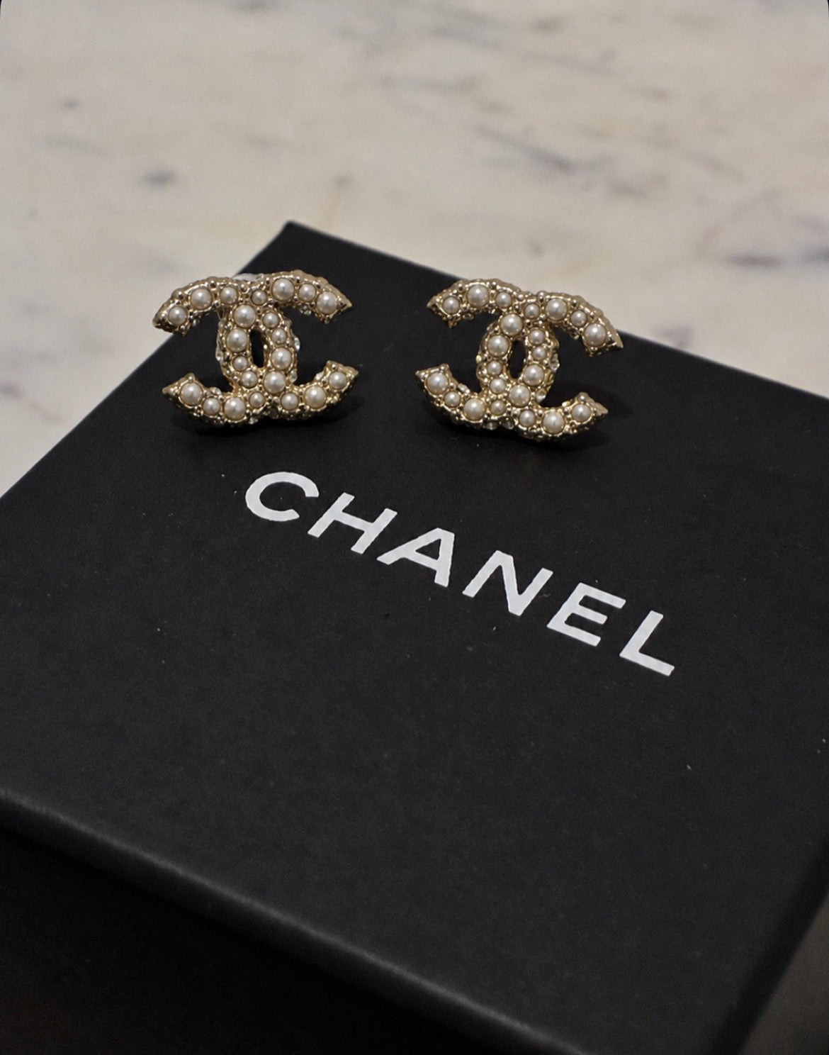 Chanel CC Earrings – Pearls & Stone Details