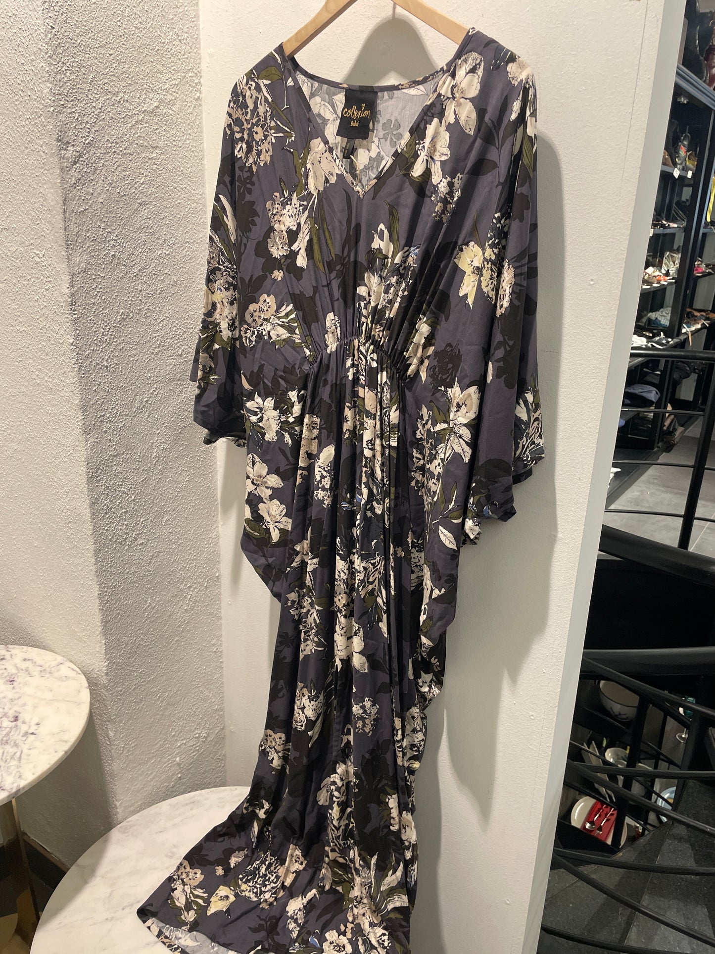 Collexion Dubai dress – Long patterned dress with batwing sleeves - One size