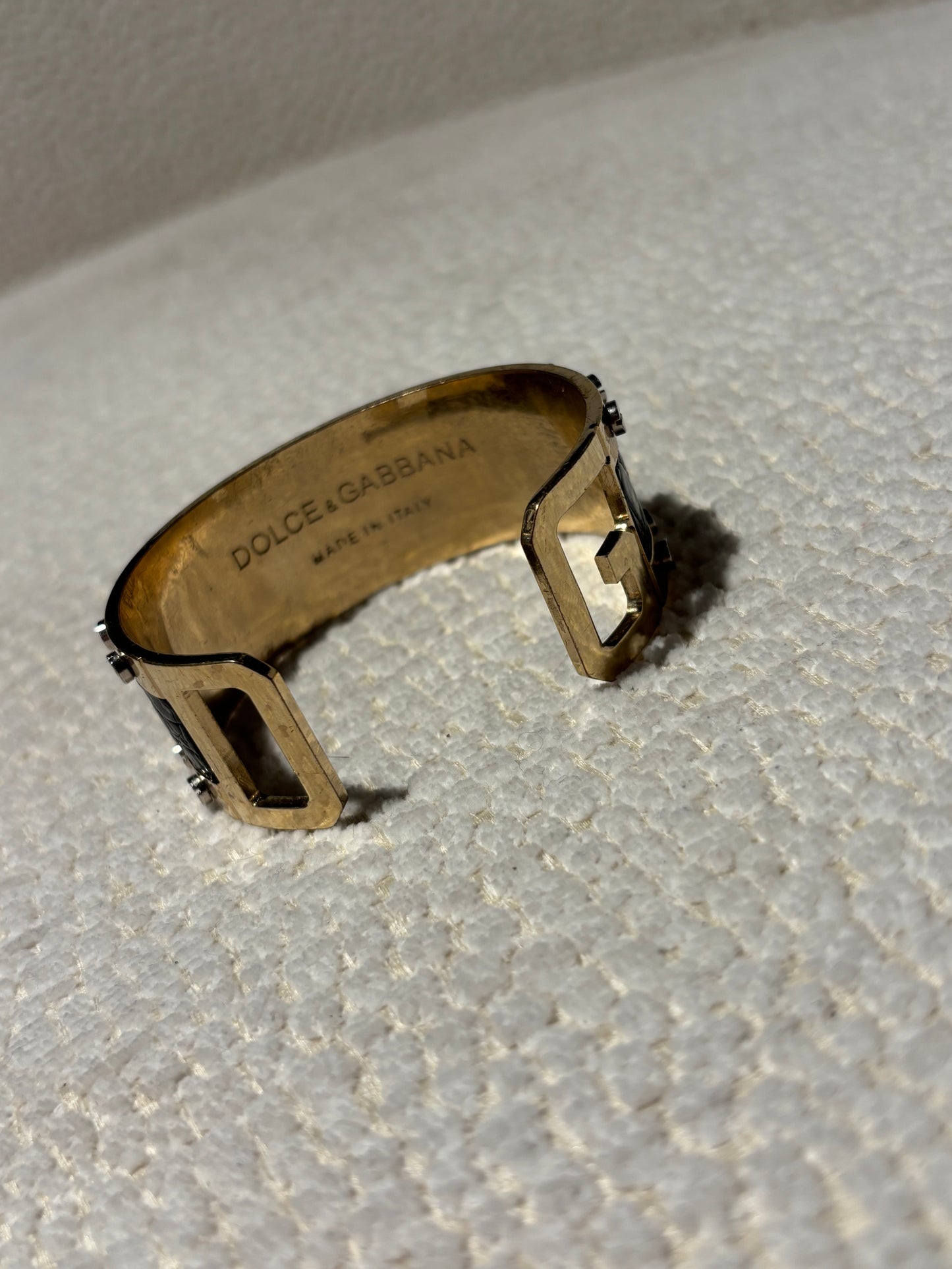 Dolce & Gabbana Armring - Black Leather Detail & Gold-toned Metal