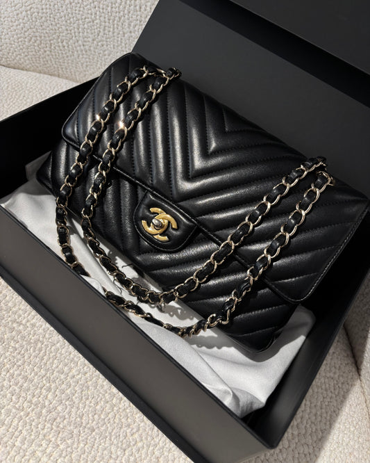 Chanel Classic Flap Bag Chevron - Medium - Black Lambskin & Gold Plated Hardware