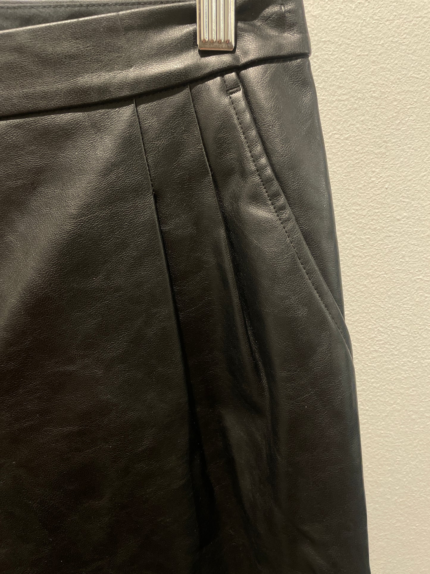 Designers Remix - Leather Pants - Black - Medinas Wardrobe - EU36