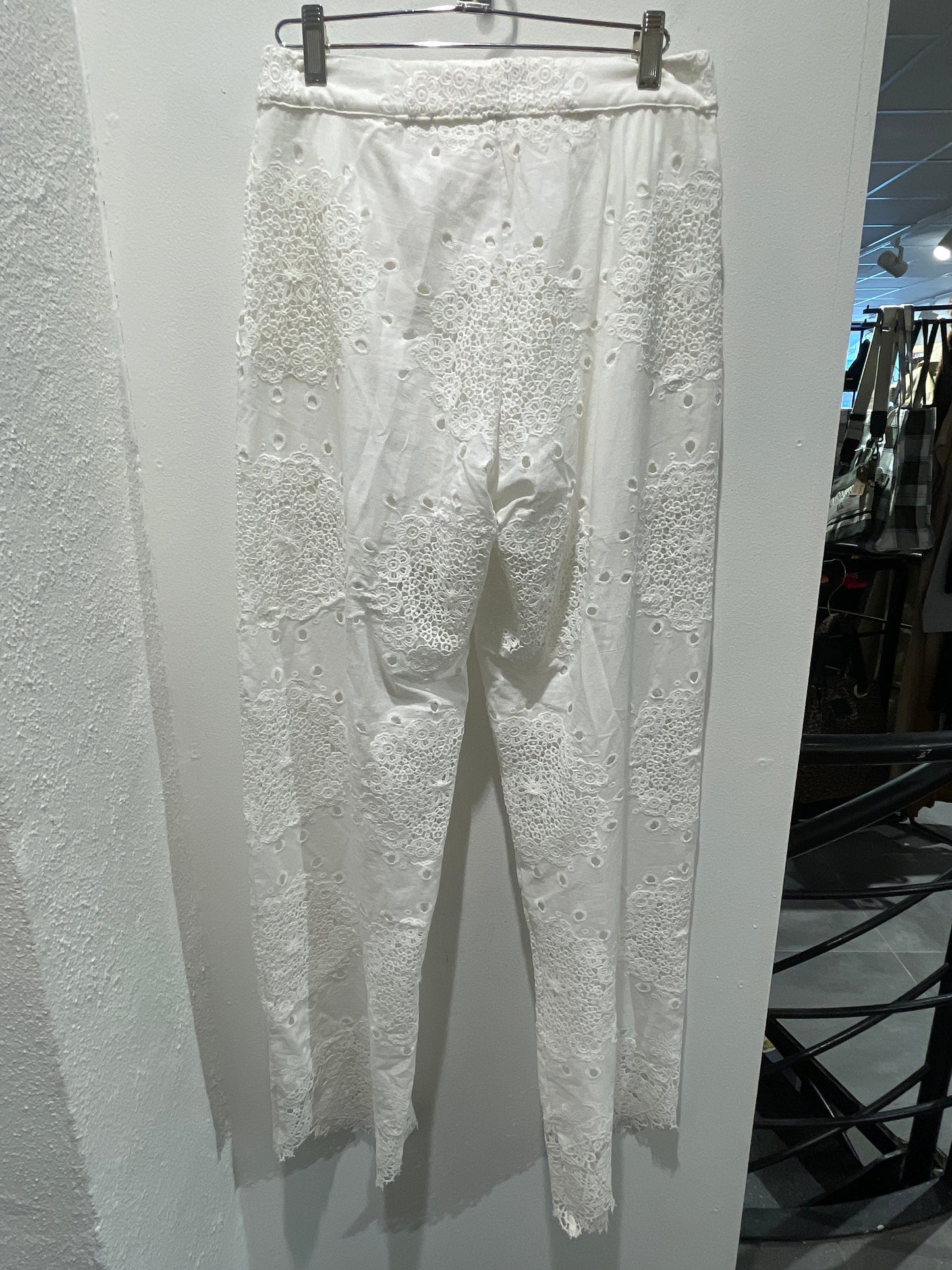 Valerie Khalfon Paris - White Lace Pants - Medinas Wardrobe - EU38