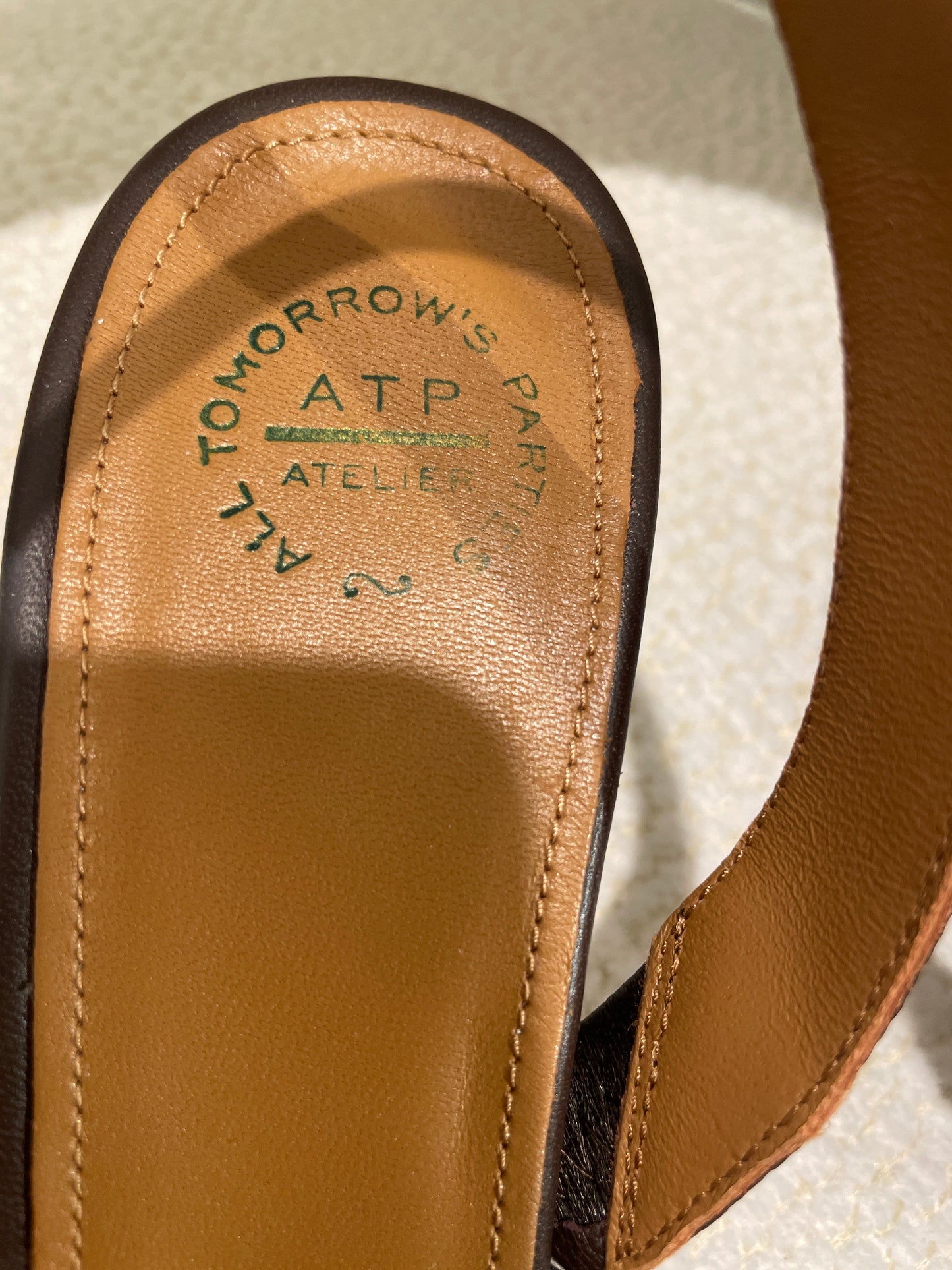 ATP - brand new kitten heels - 40