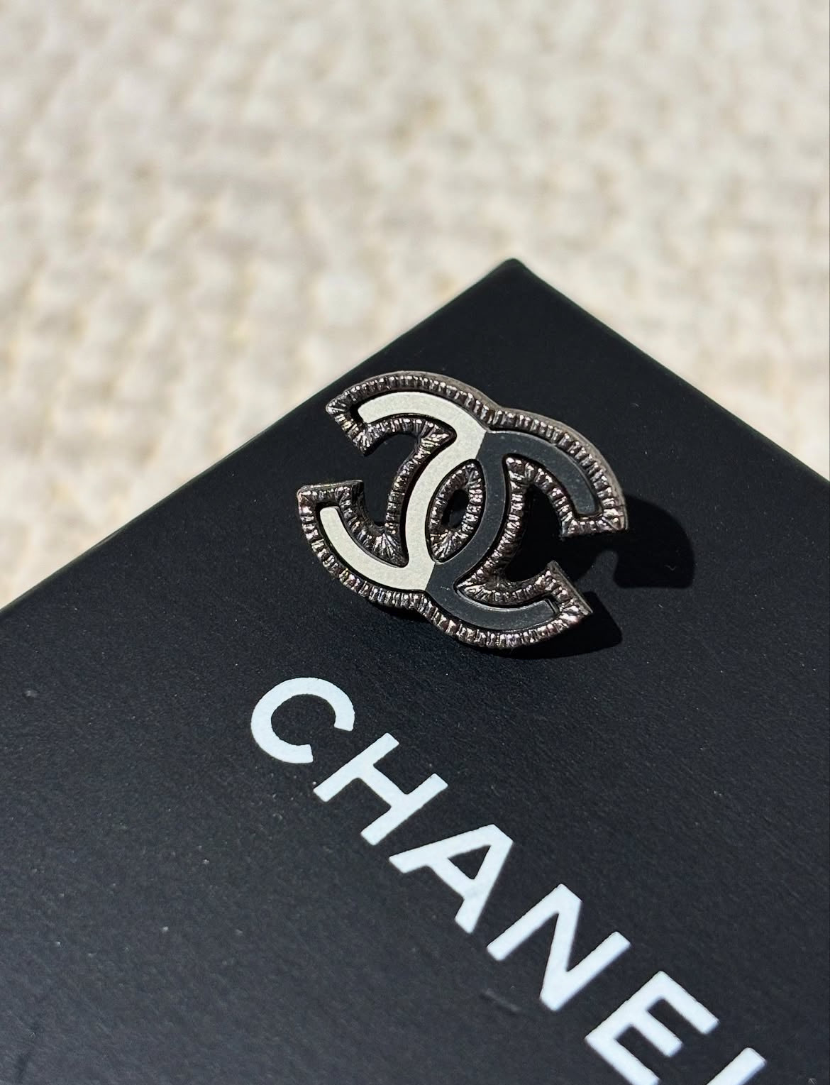 Chanel CC Earrings – Grey, White & silver