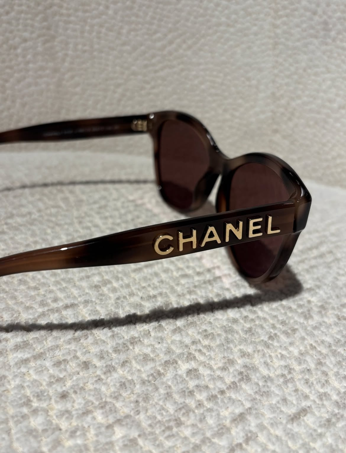Chanel Sunglasses - Brown w. gold