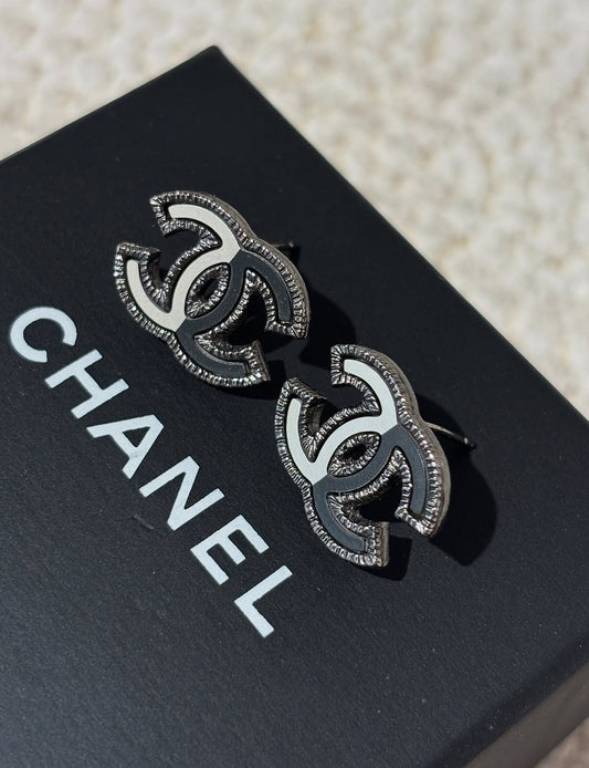 Chanel CC Earrings – Grey, White & silver