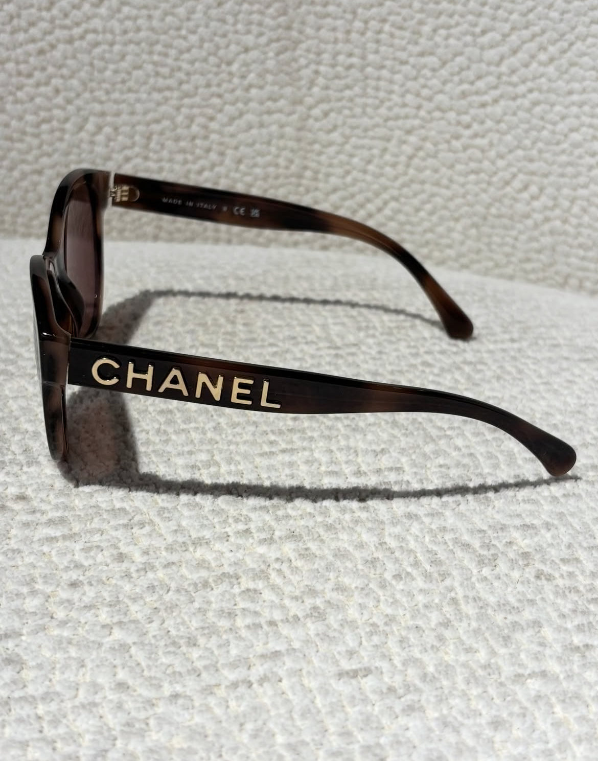 Chanel Sunglasses - Brown w. gold