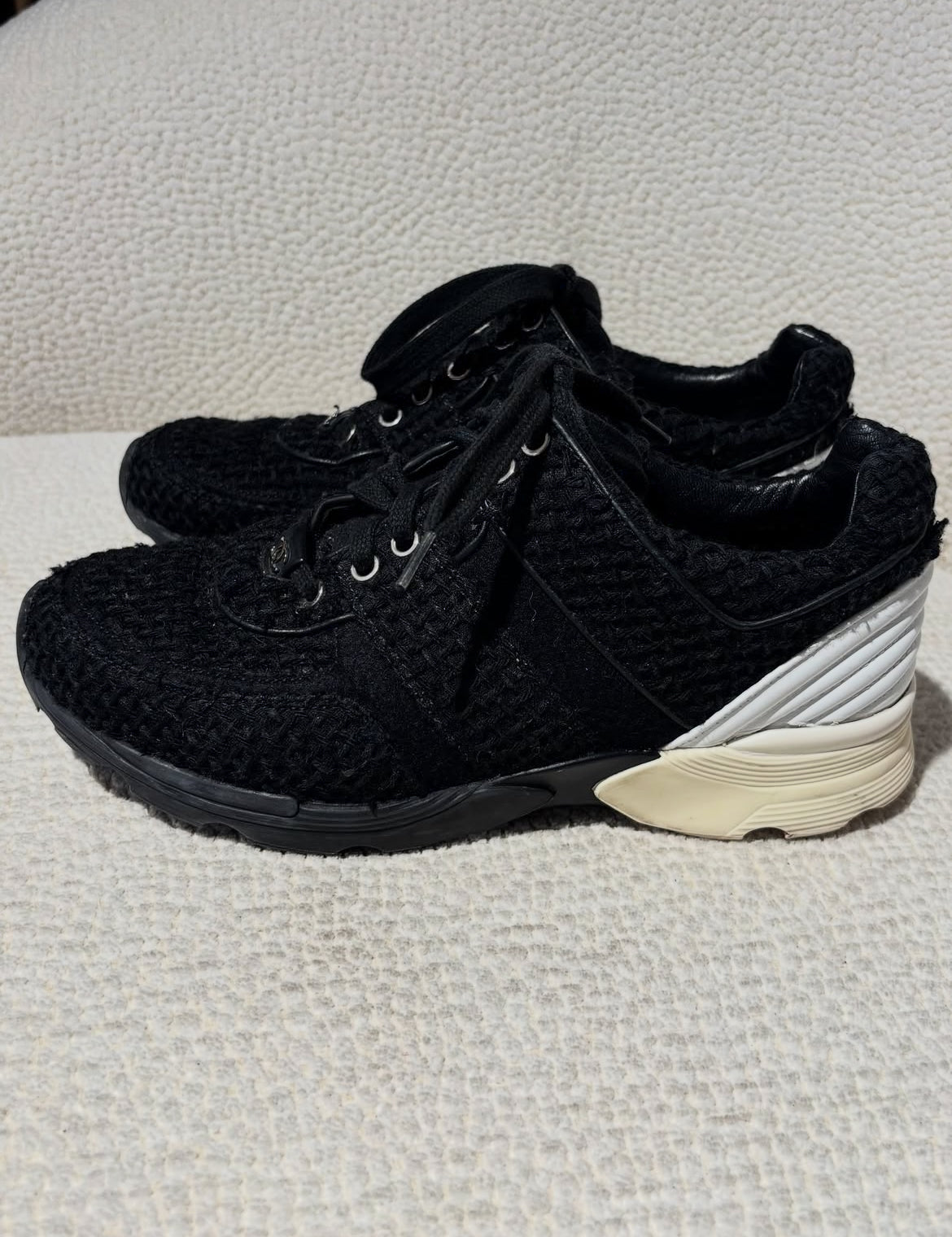 Chanel boucle Sneakers –  EU38