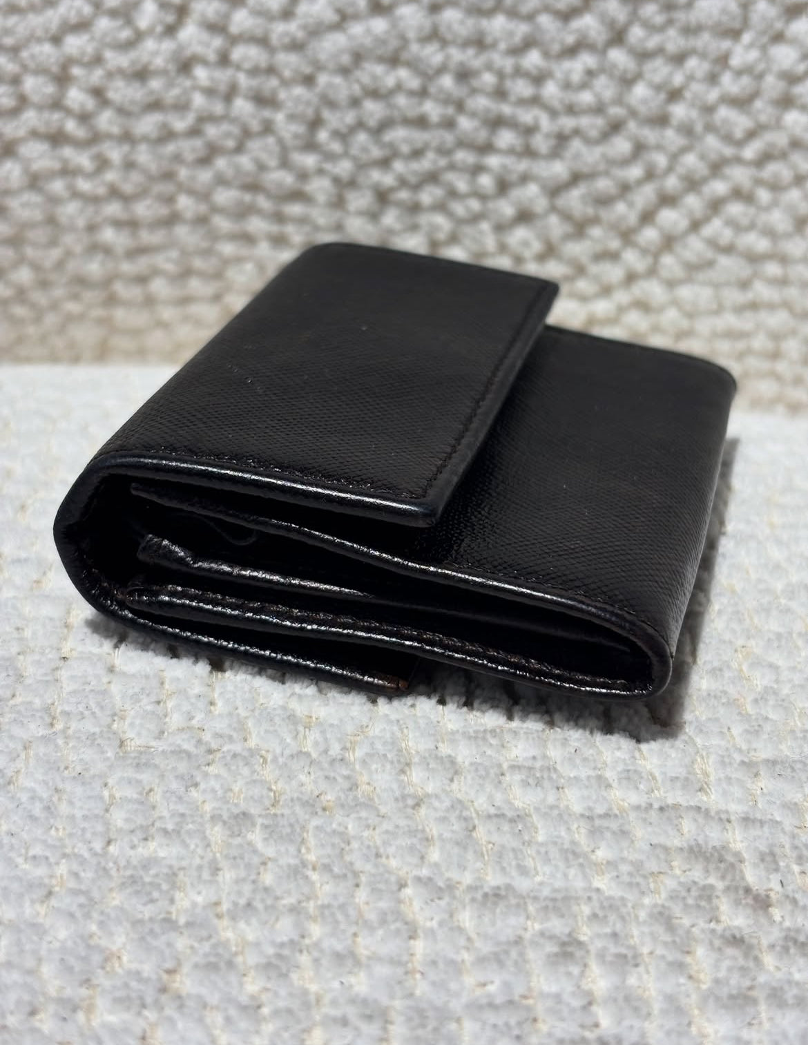 Prada -  logo wallet