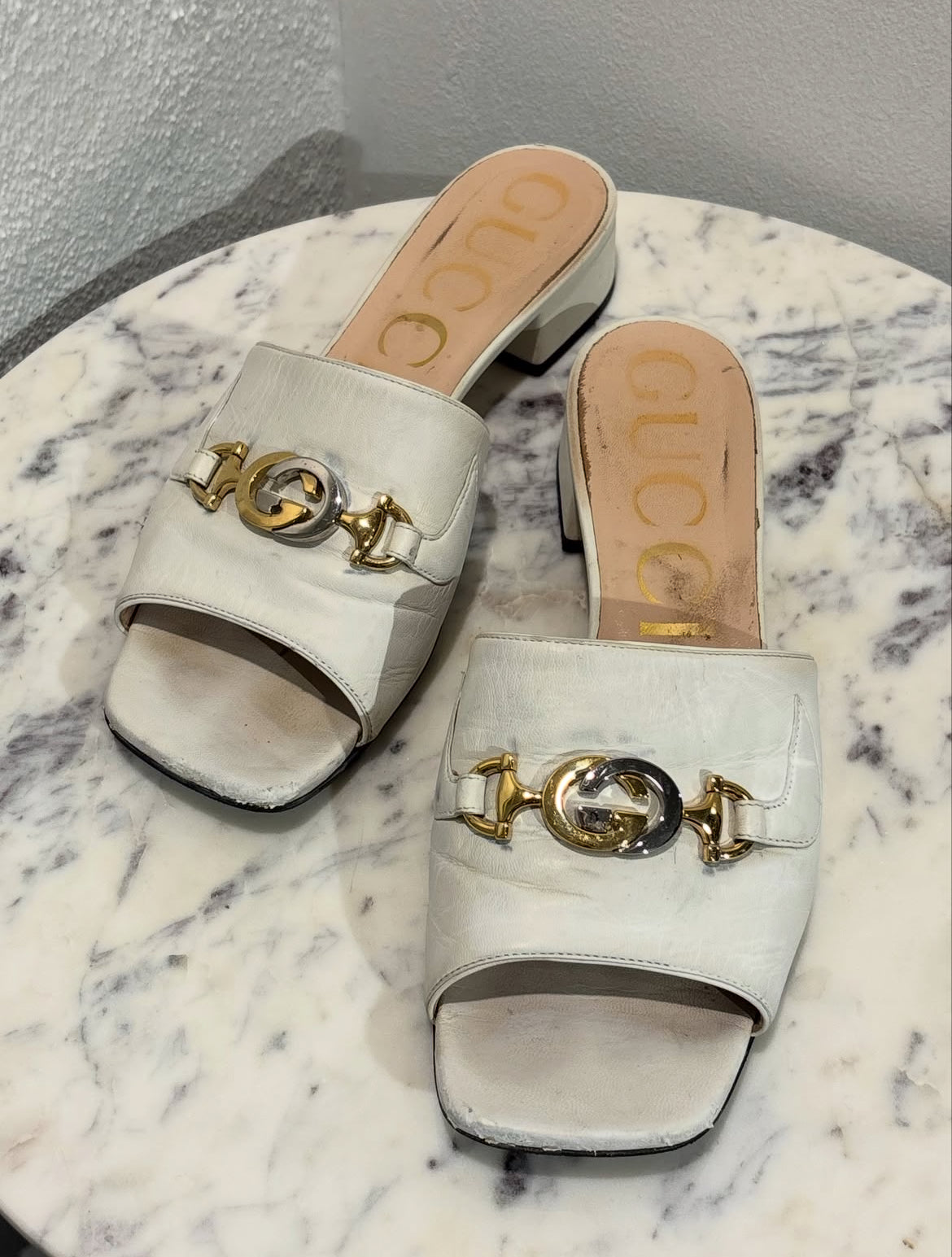 Gucci Sandals - Gold & silver logo details - 38,5