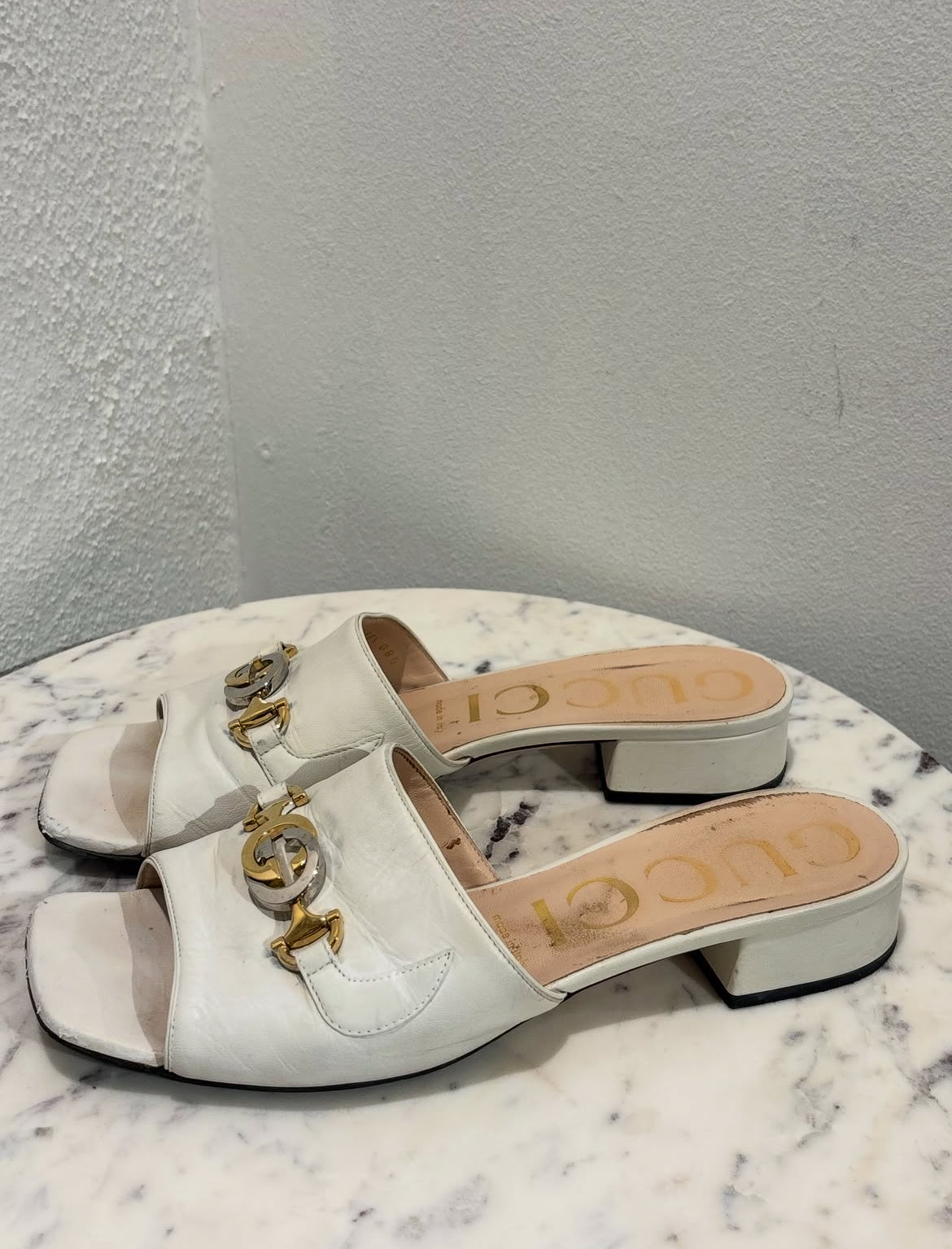 Gucci Sandals - Gold & silver logo details - 38,5