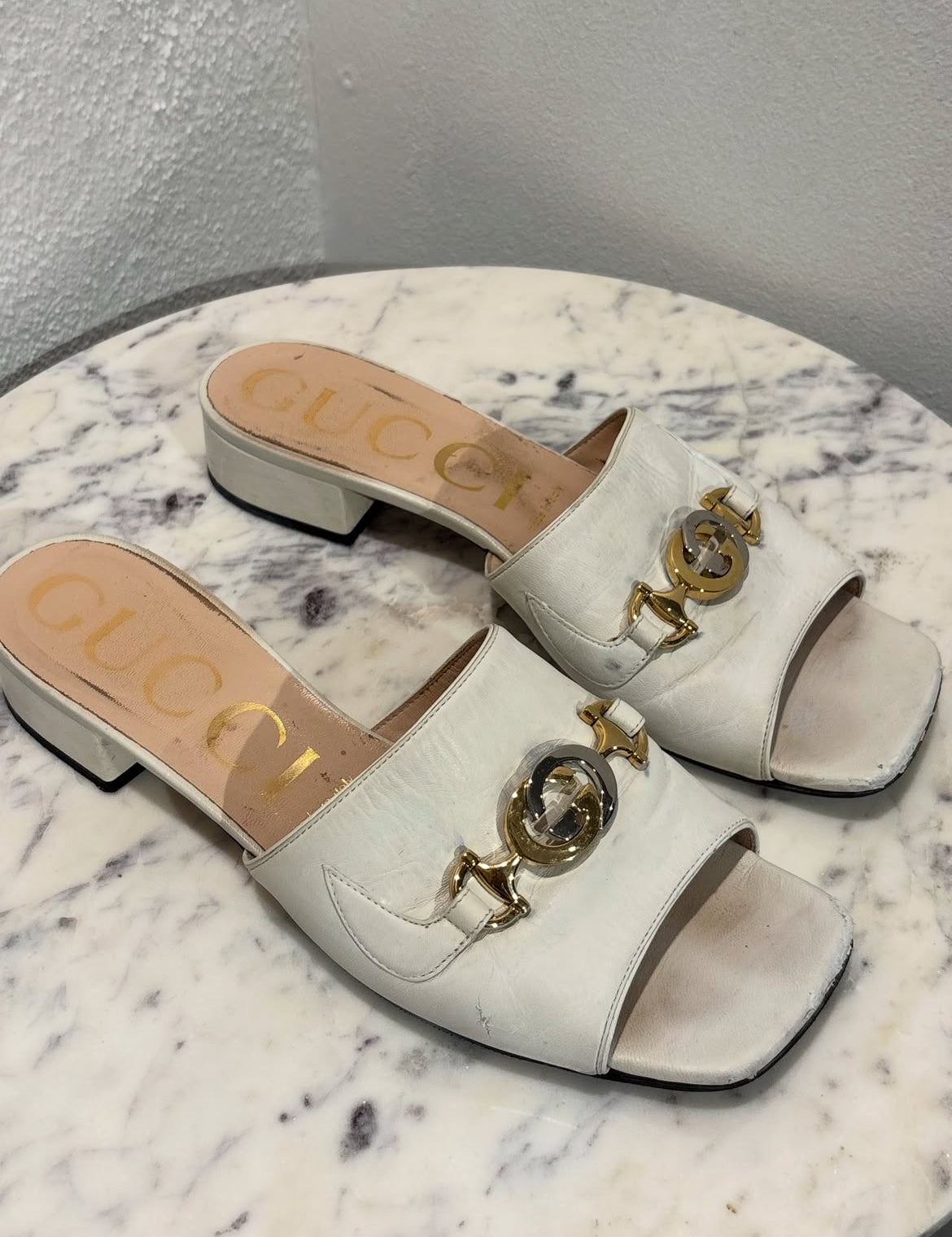 Gucci Sandals - Gold & silver logo details - 38,5
