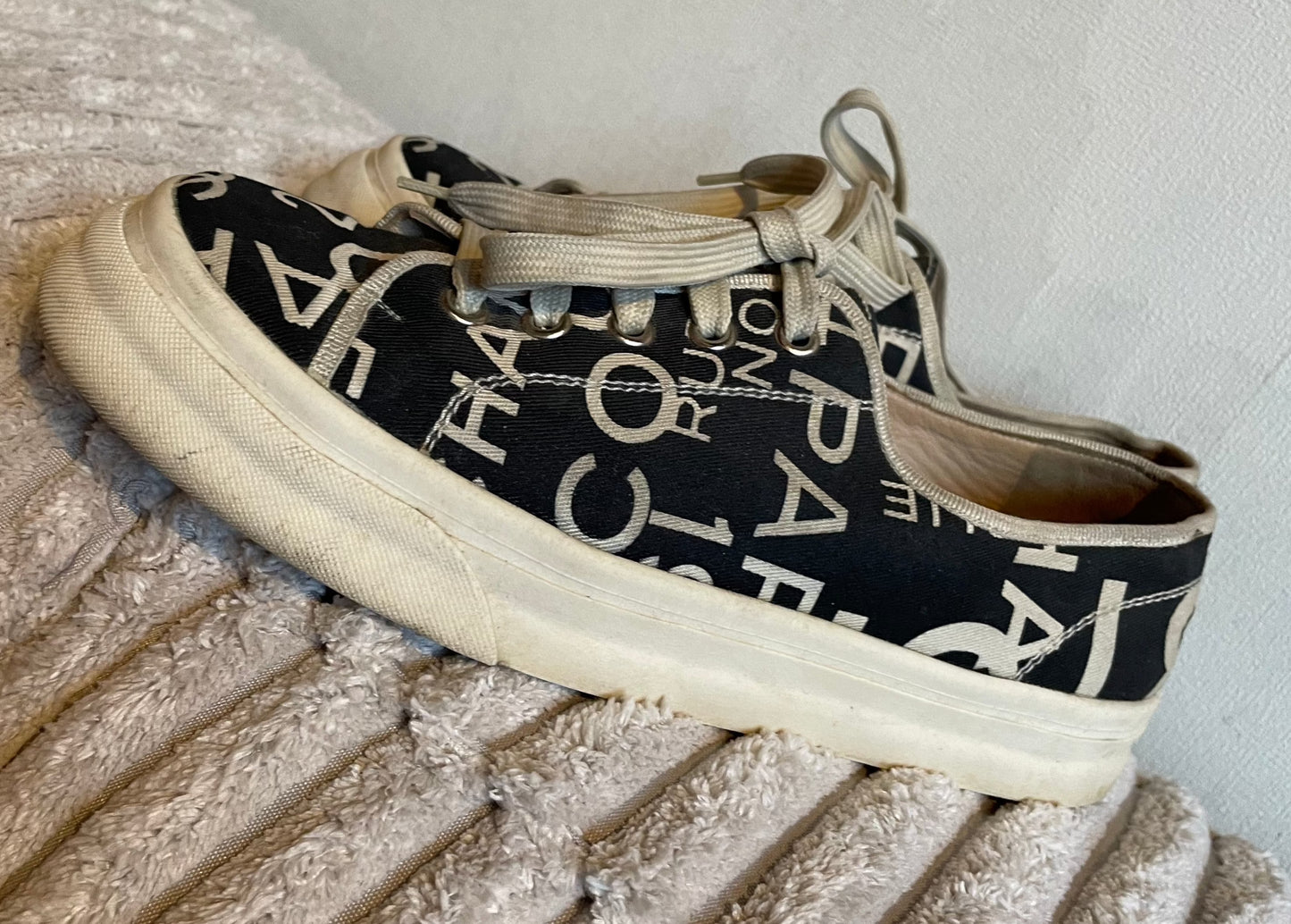 Chanel - Logo-sneakers - sort/hvid