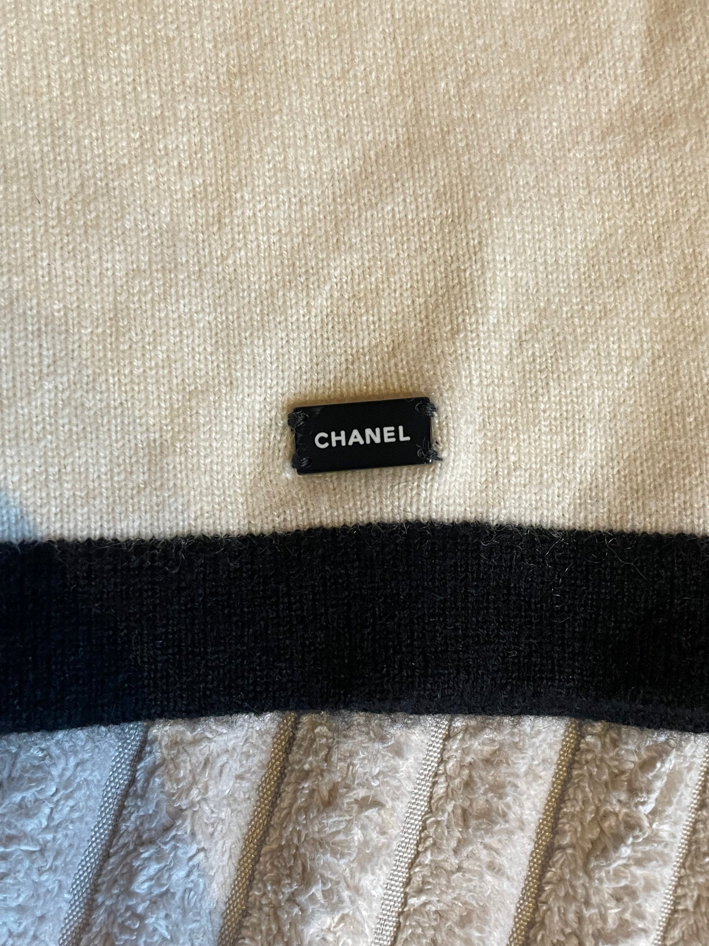 Chanel - Cashmere top