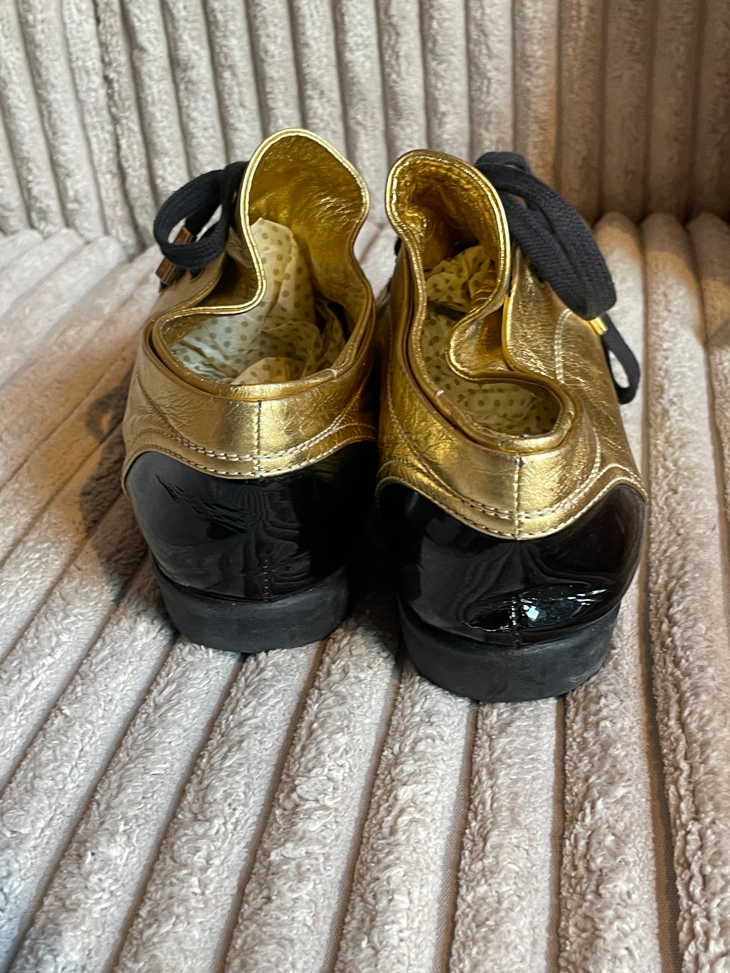 Chanel - sneaks - guld & sort - Str. 38