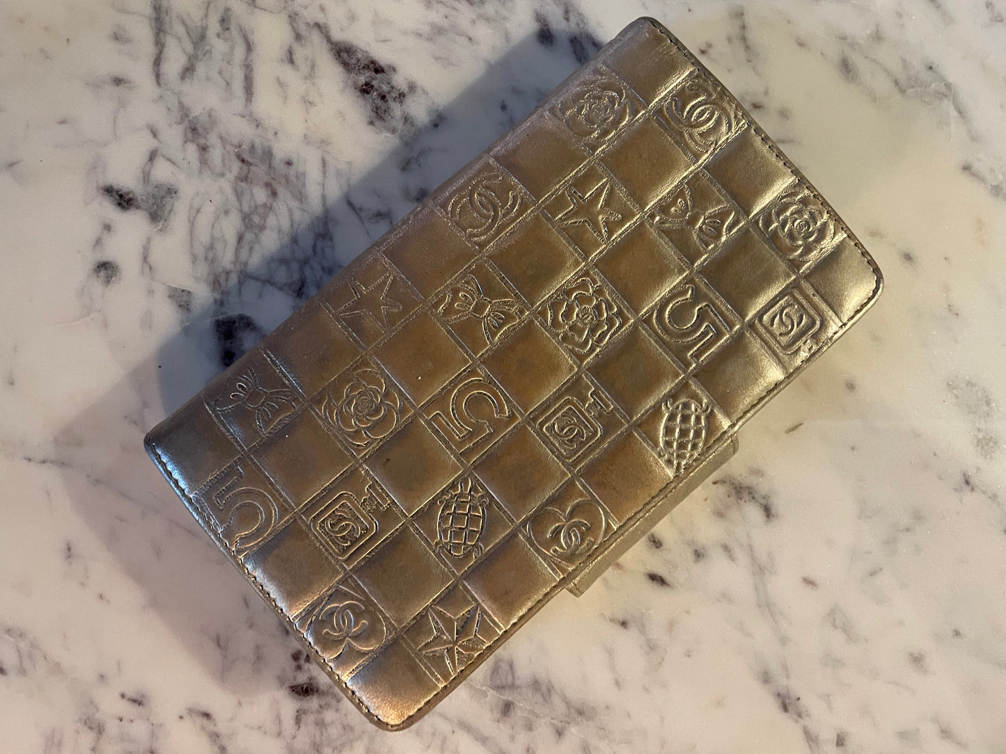 Chanel - Pung - Antique Silver-gold