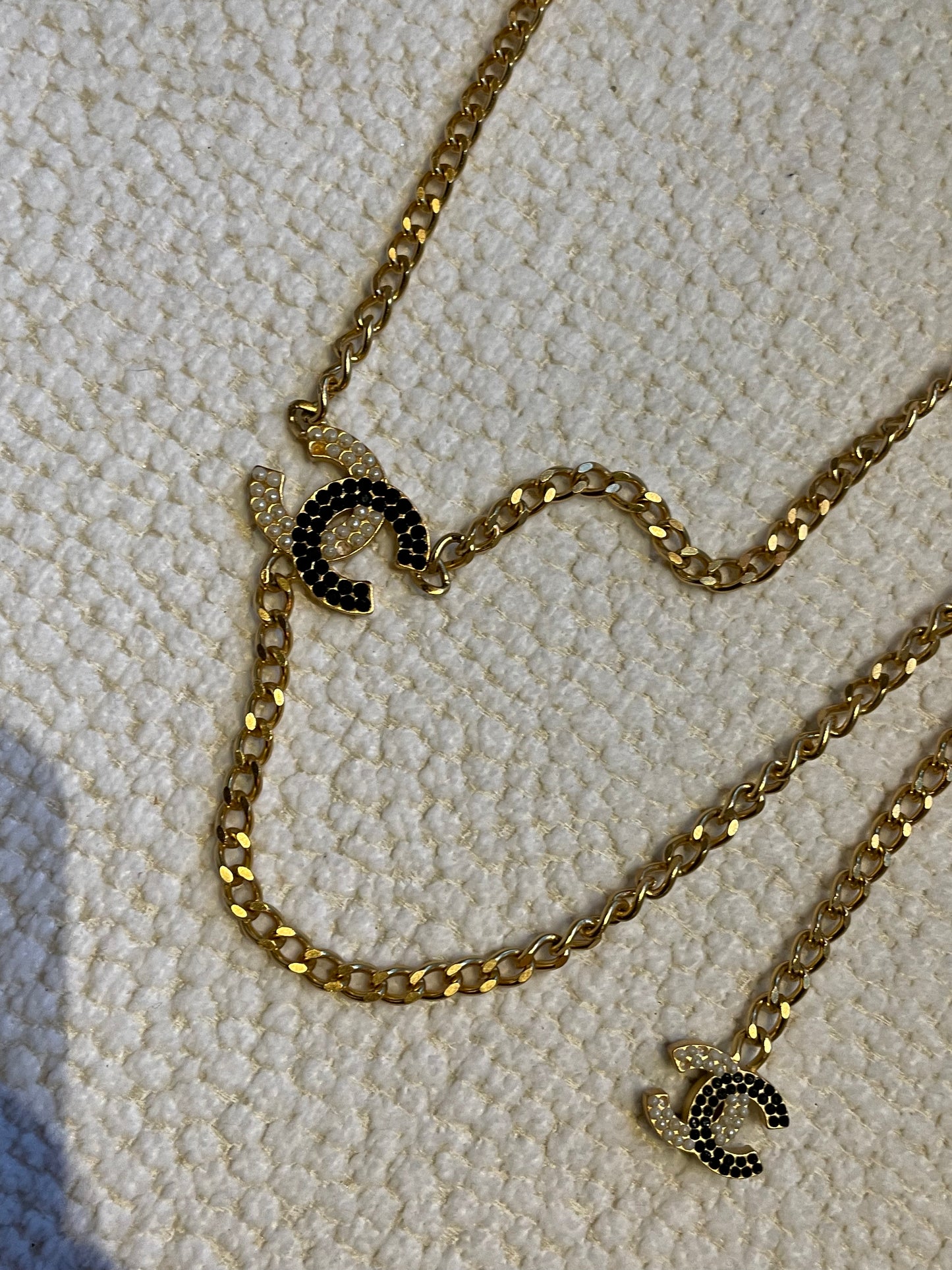 Chanel - CC logo - Chain bælte / halskæde - guld med sort-hvid-guld CC logos