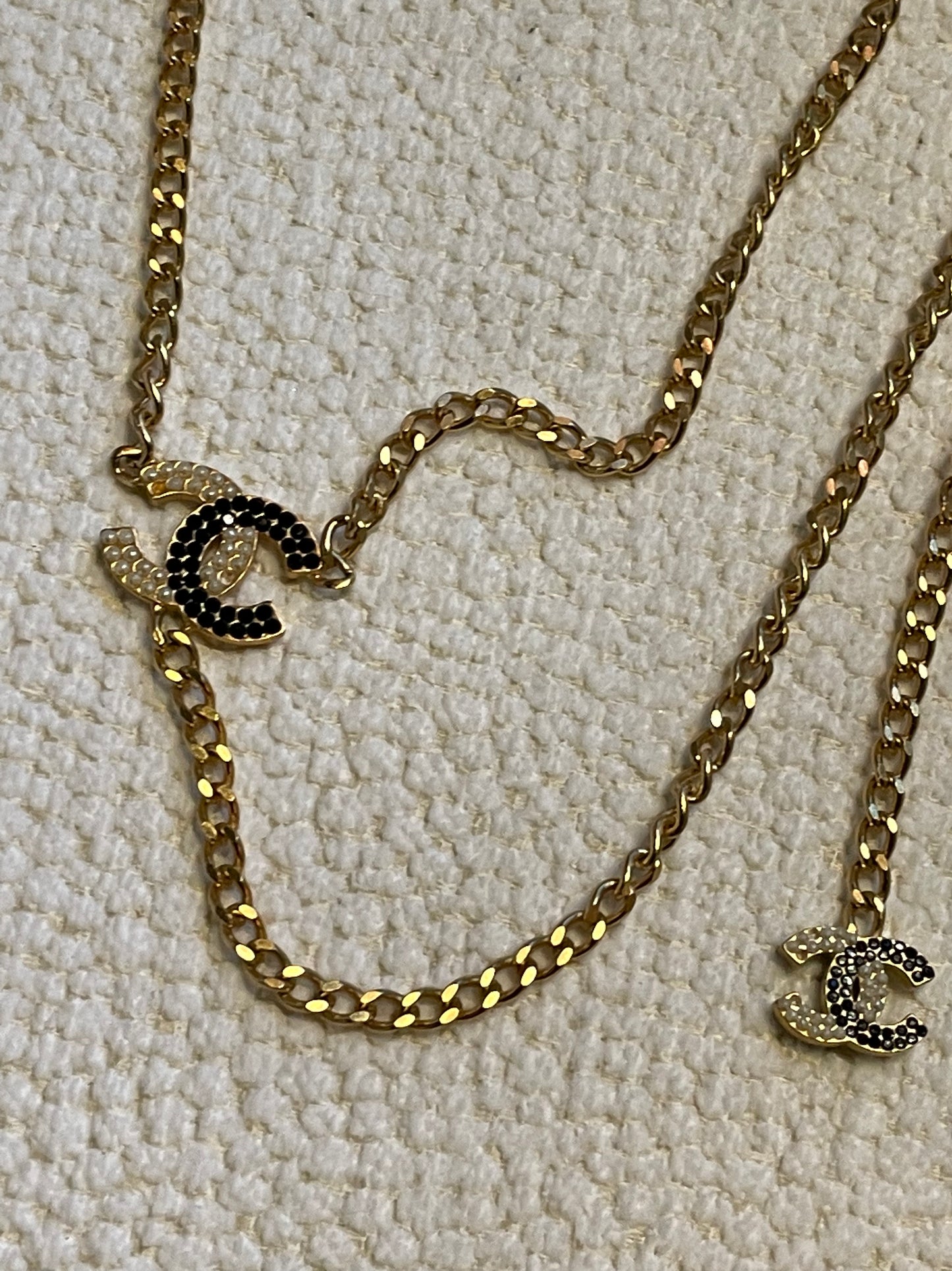 Chanel - CC logo - Chain bælte / halskæde - guld med sort-hvid-guld CC logos