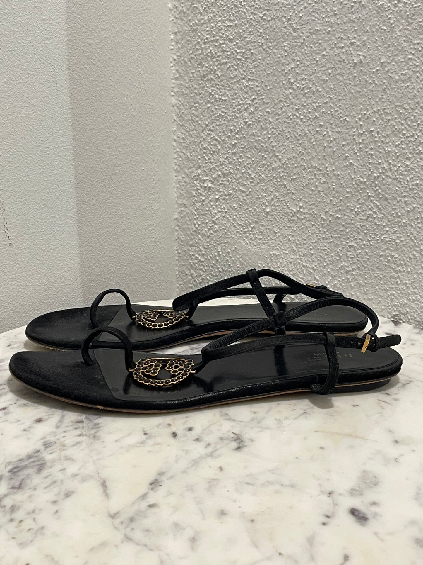 Gucci Interlocking GG Roman Leather Flat Sandals - 38