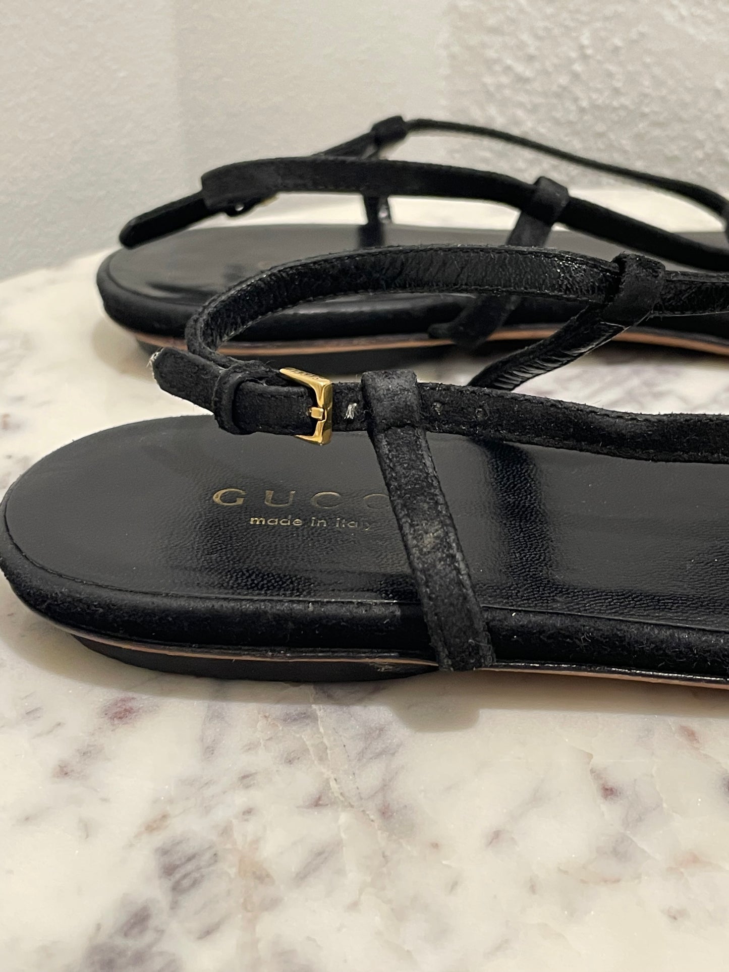 Gucci Interlocking GG Roman Leather Flat Sandals - 38