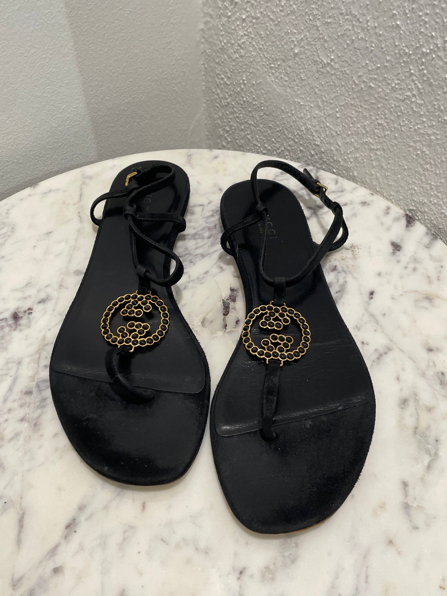 Gucci Interlocking GG Roman Leather Flat Sandals - 38