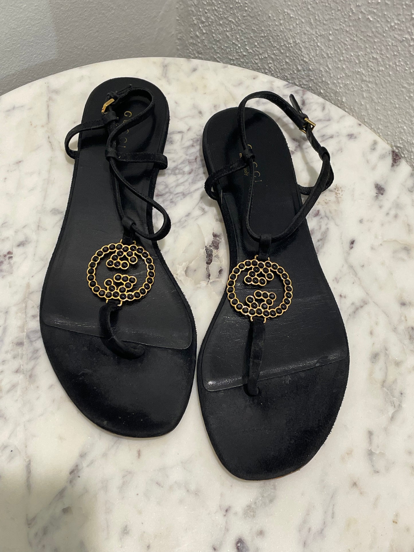Gucci Interlocking GG Roman Leather Flat Sandals - 38