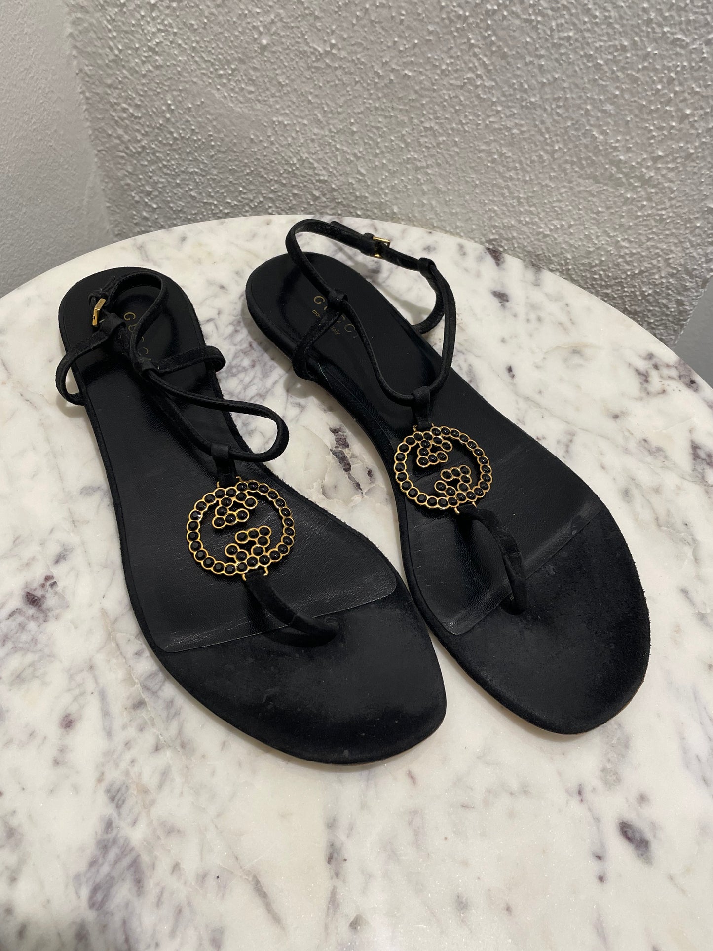 Gucci Interlocking GG Roman Leather Flat Sandals - 38
