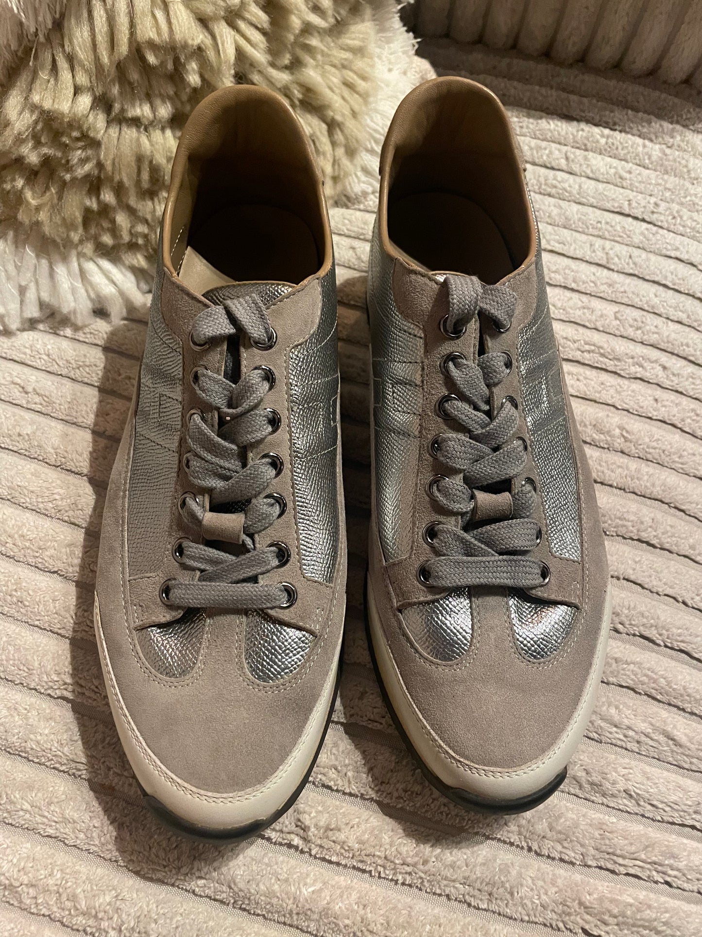 Hermés - sneaks i sølv, hvid og beige