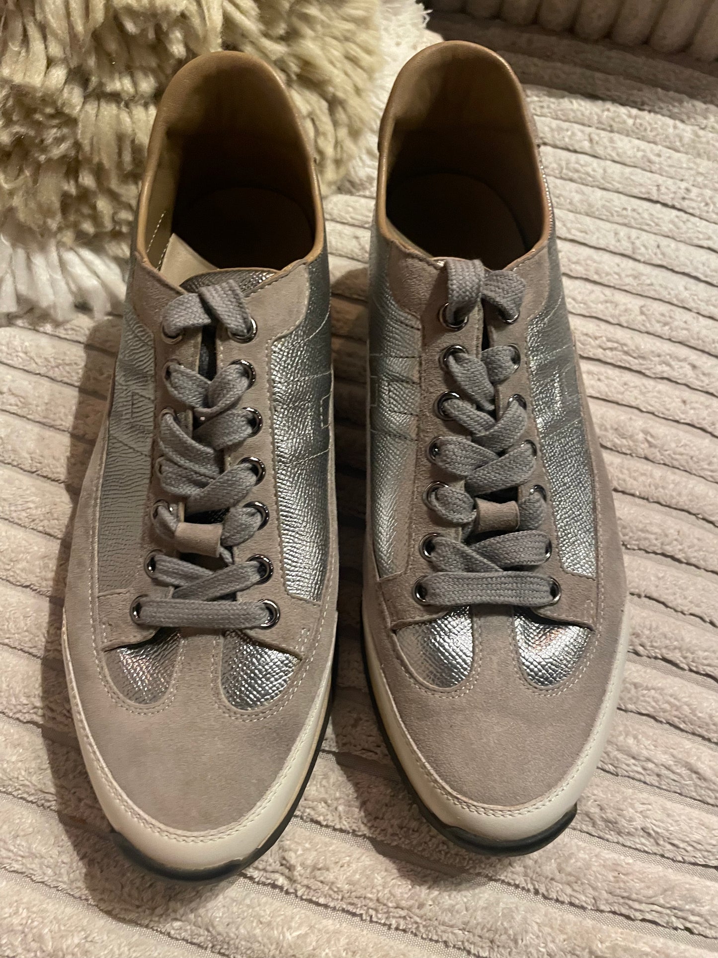 Hermés - sneaks i sølv, hvid og beige