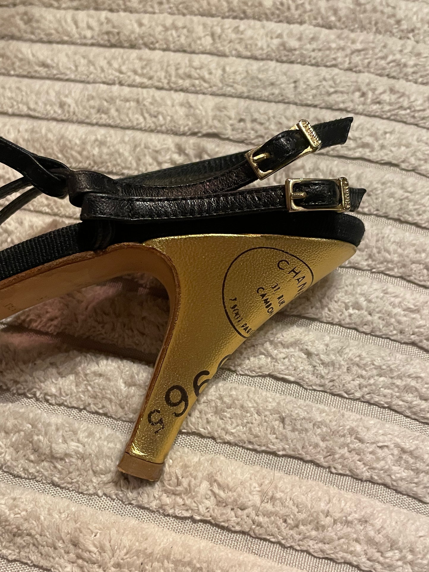 Chanel - high-heel slingback - sort & guldhæl m. logo