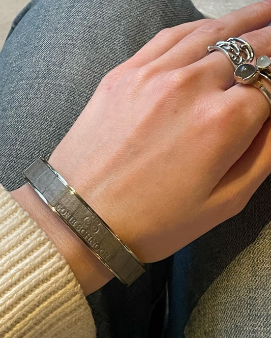 Armbånd - guld & beige / taupe - Sofie Schnoor