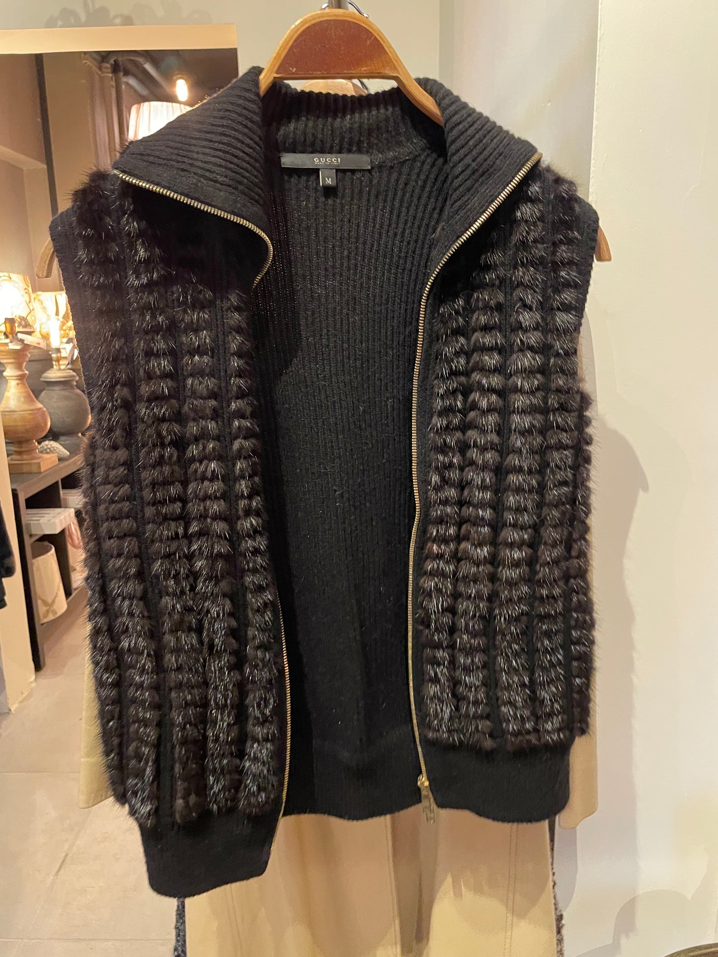 Gucci Vest - strikket kamel-uld & klippet mink - str. M