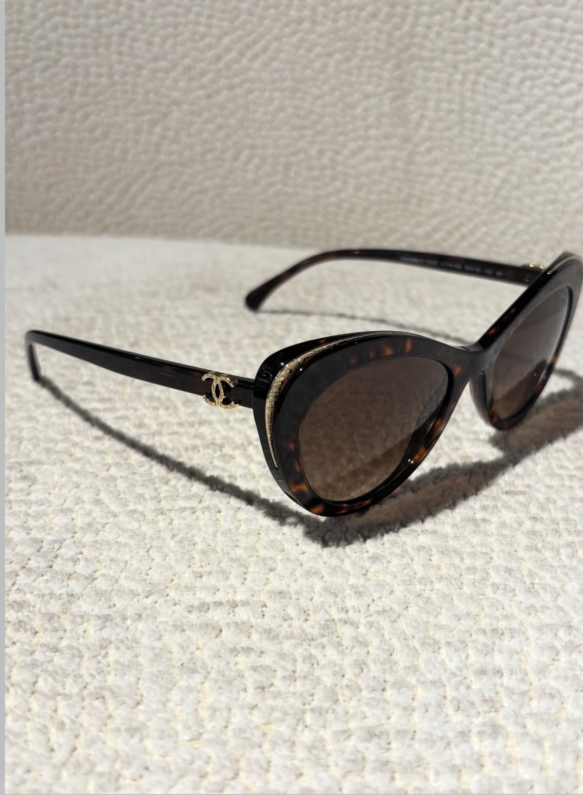 Chanel Sunglasses - Brown w. gold