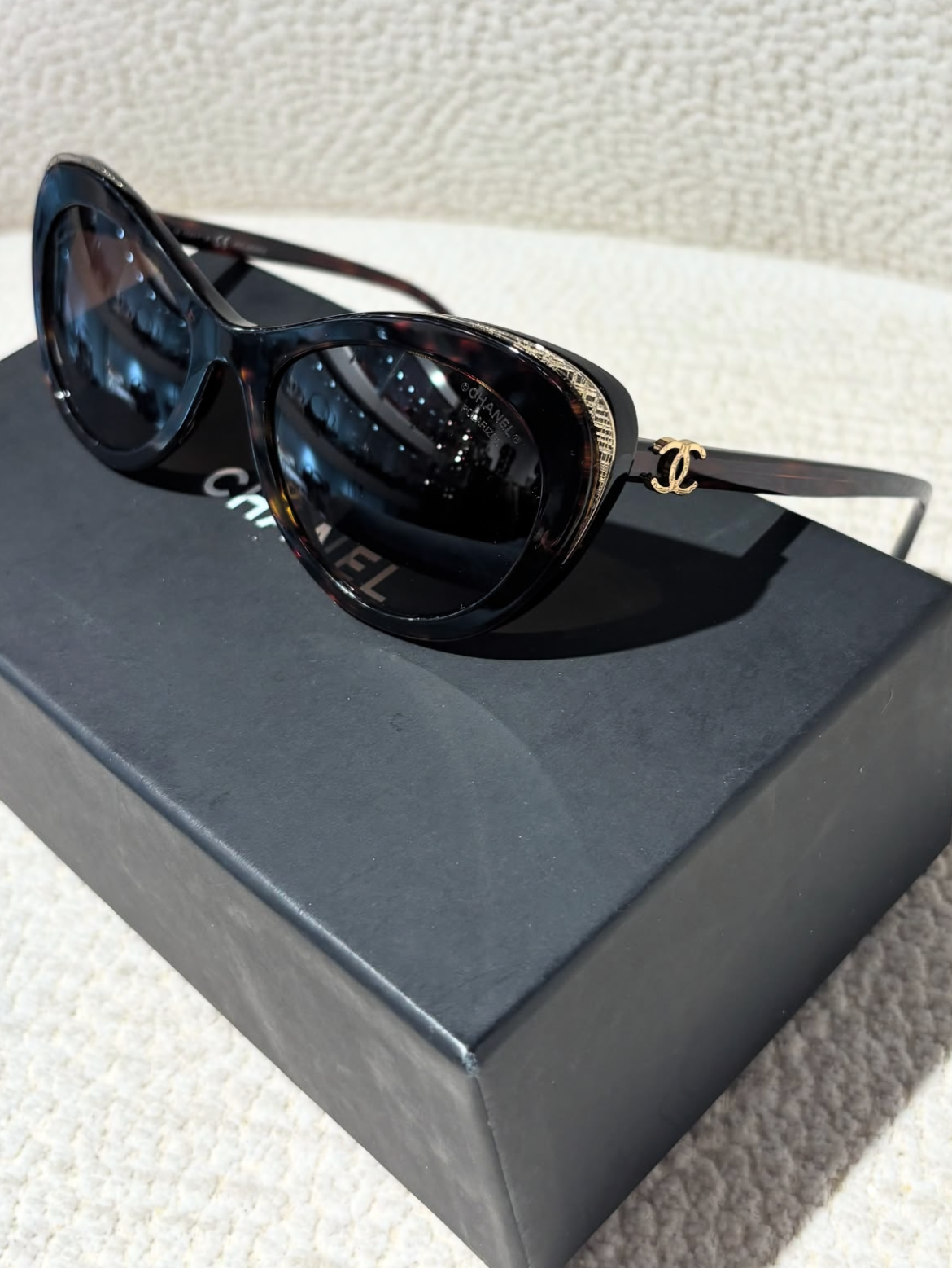 Chanel Sunglasses - Brown w. gold