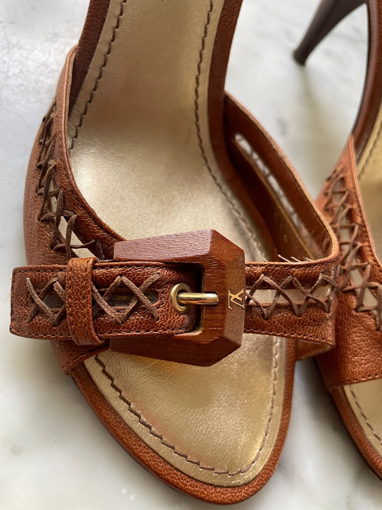 Louis Vuitton - Sandal - brun & guld