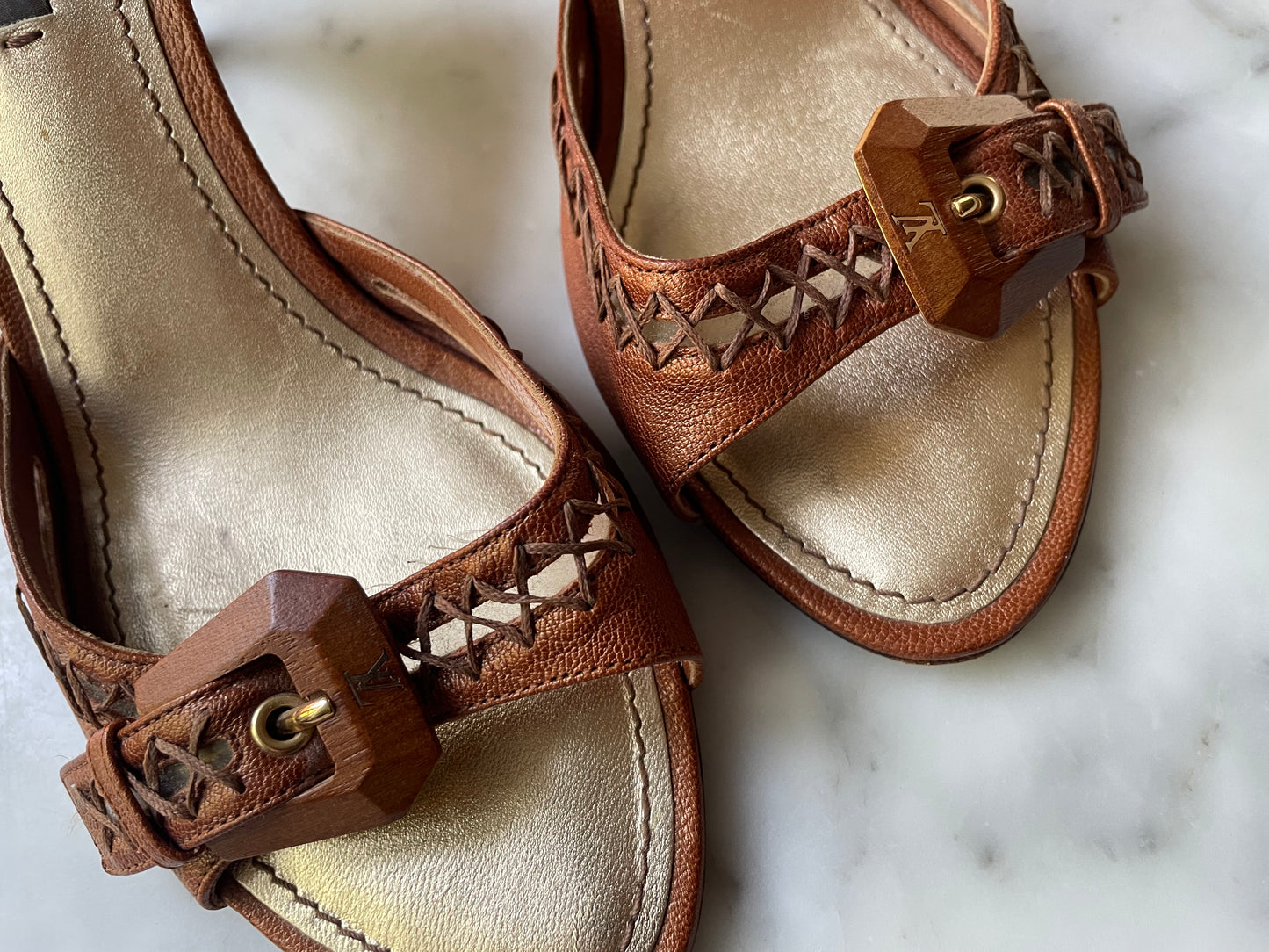 Louis Vuitton - Sandal - brun & guld