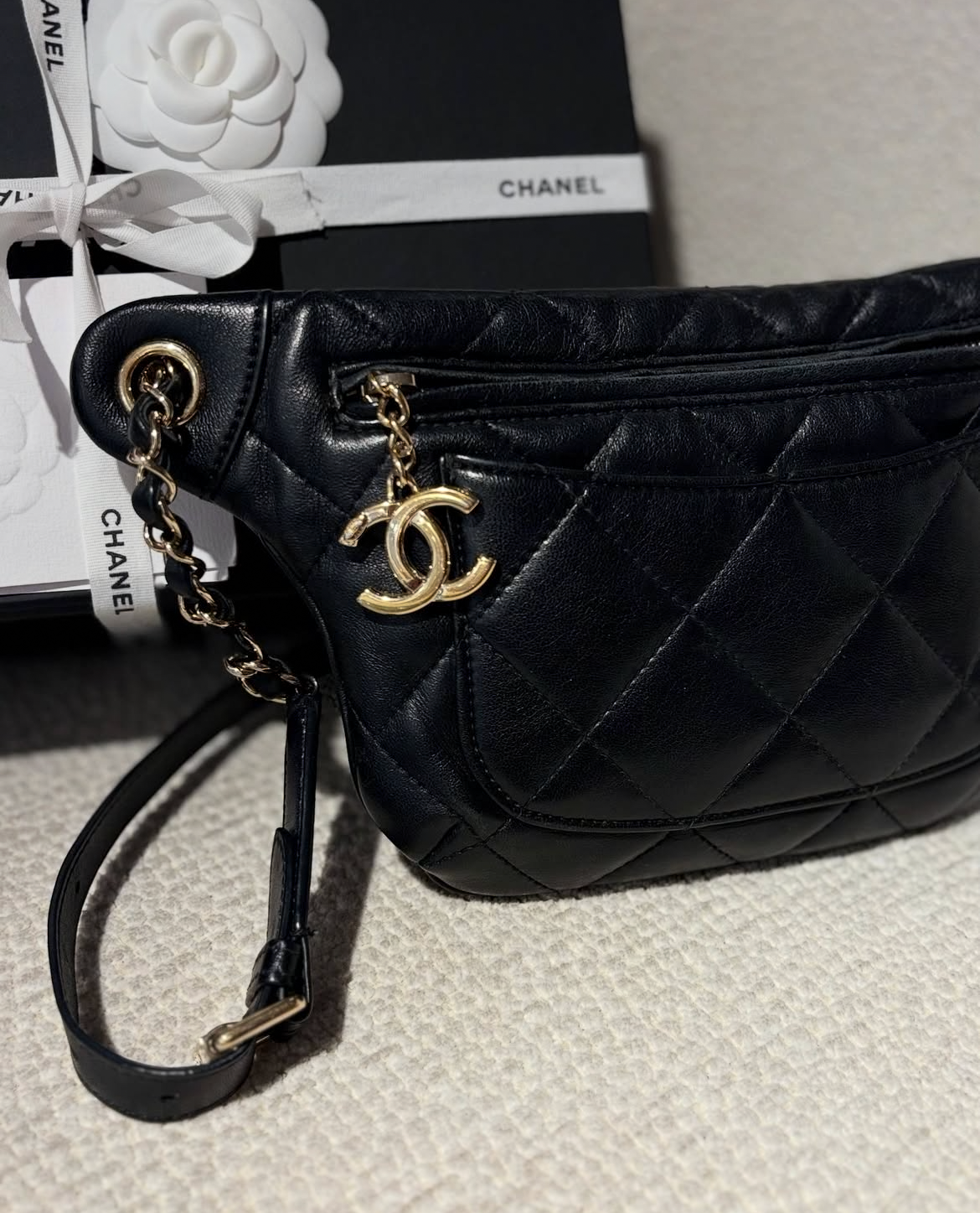 Chanel crossbody / bumbag