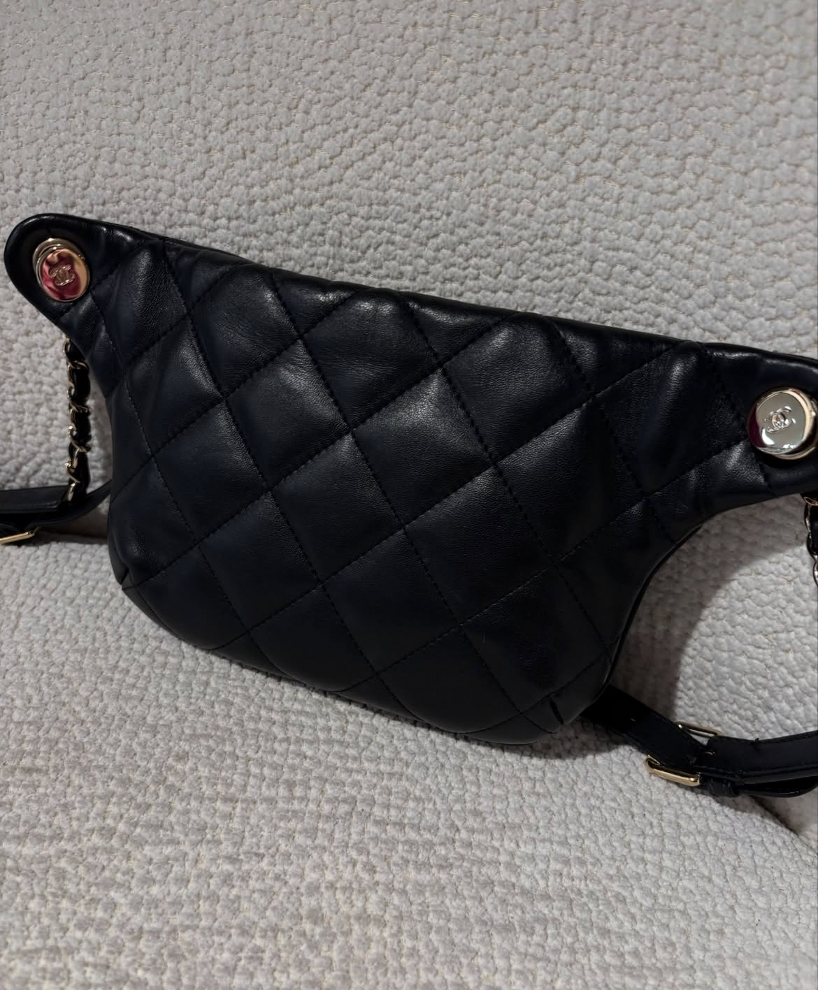 Chanel crossbody / bumbag